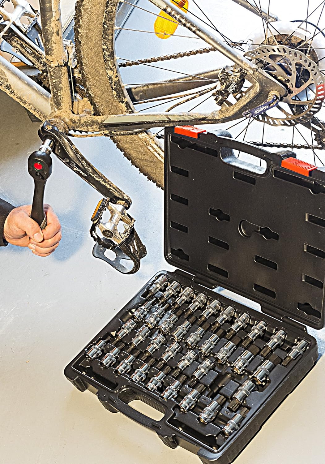 Vigor V2496 Screwdriver Socket Assortment