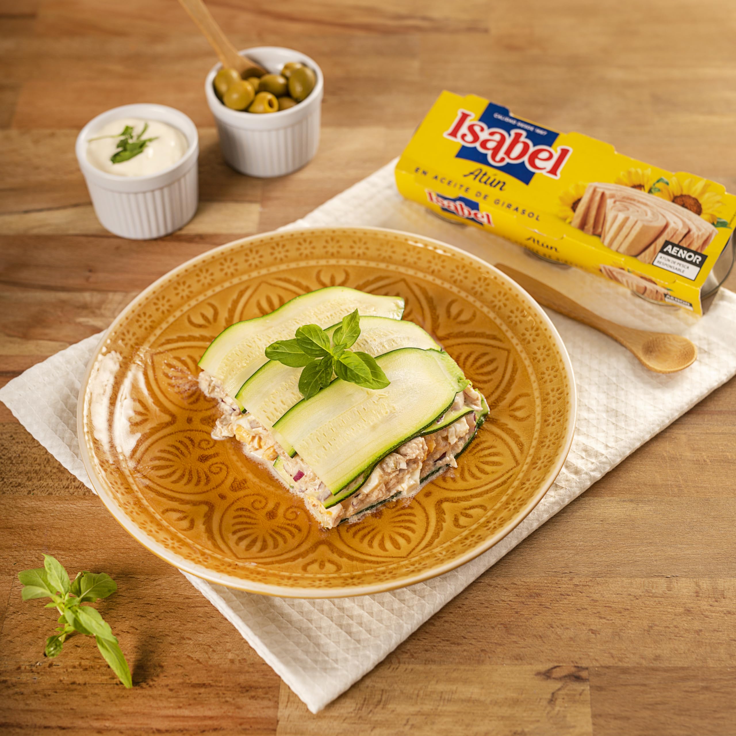 Isabel atún en aceite de girasol, 1 pack de 5 estuches con 3 latas de 65gr