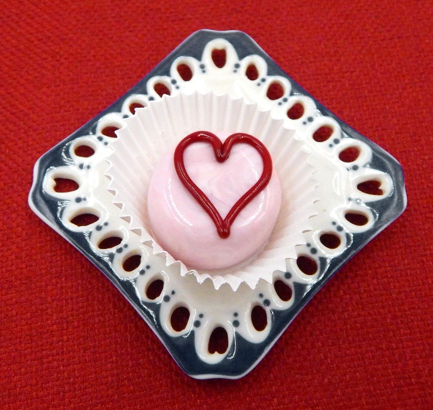 Collectible Glass Chocolate with Sweet Line Heart Home Décor (Strawberry with Cherry Heart)