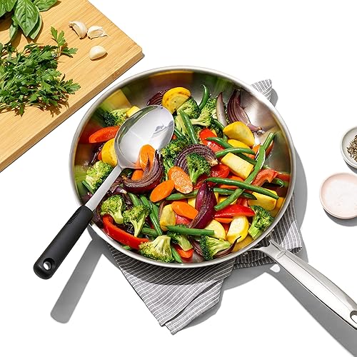 Vista 9 de OXO Good Grips - Cuchara de acero inoxidable