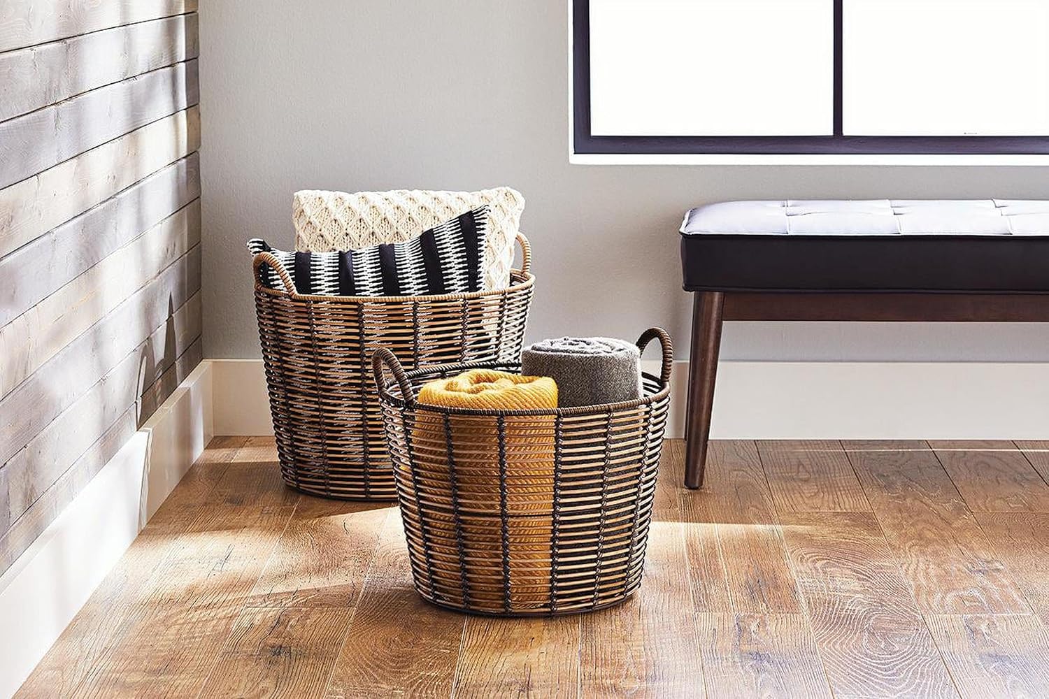20 Inch Oversized Circular Rattan Storage Basket, Uncovered, With Handle, Suitable For Living Room, Bedroom, Laundry Room, Brown Color.