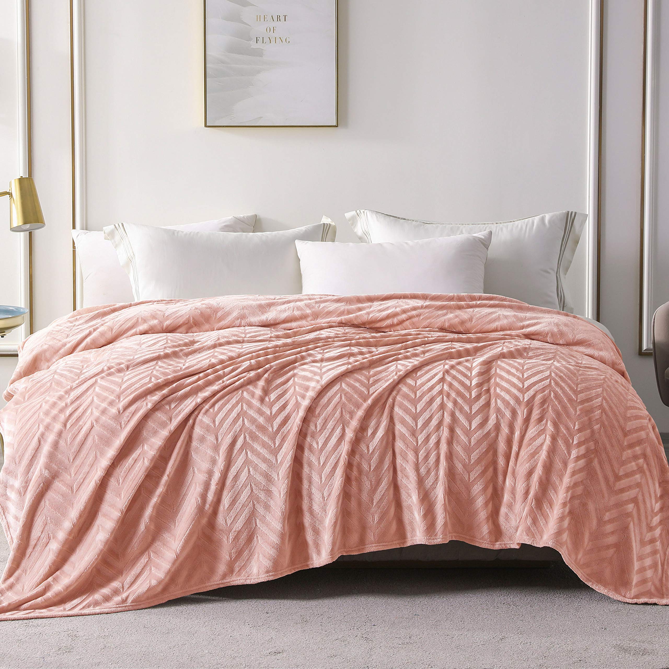 Whale Flotilla Knuffeldeken met chevron patroon, 220 x 240 cm, warme sprei, woondeken, superzachte en behaaglijke fleecedeken, flanellen deken, beige