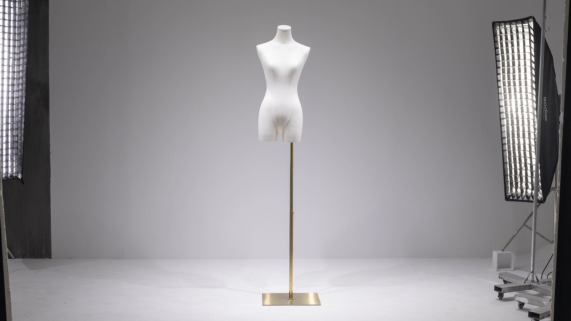 Amazon.com: Female Mannequin Dress Form Torso, 47