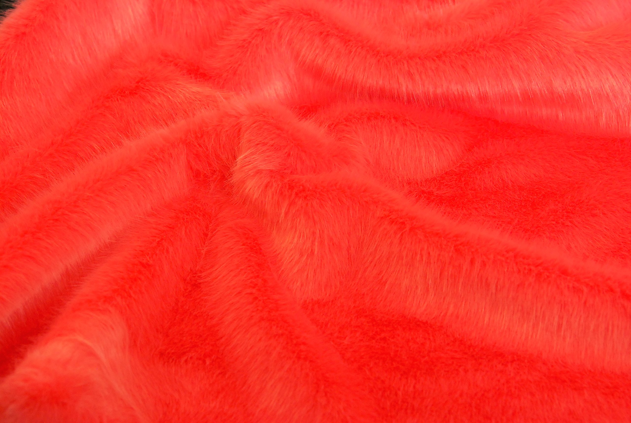 Tissu fausse fourrure au mètre rose fard à joues pour coupon de couture 150x50