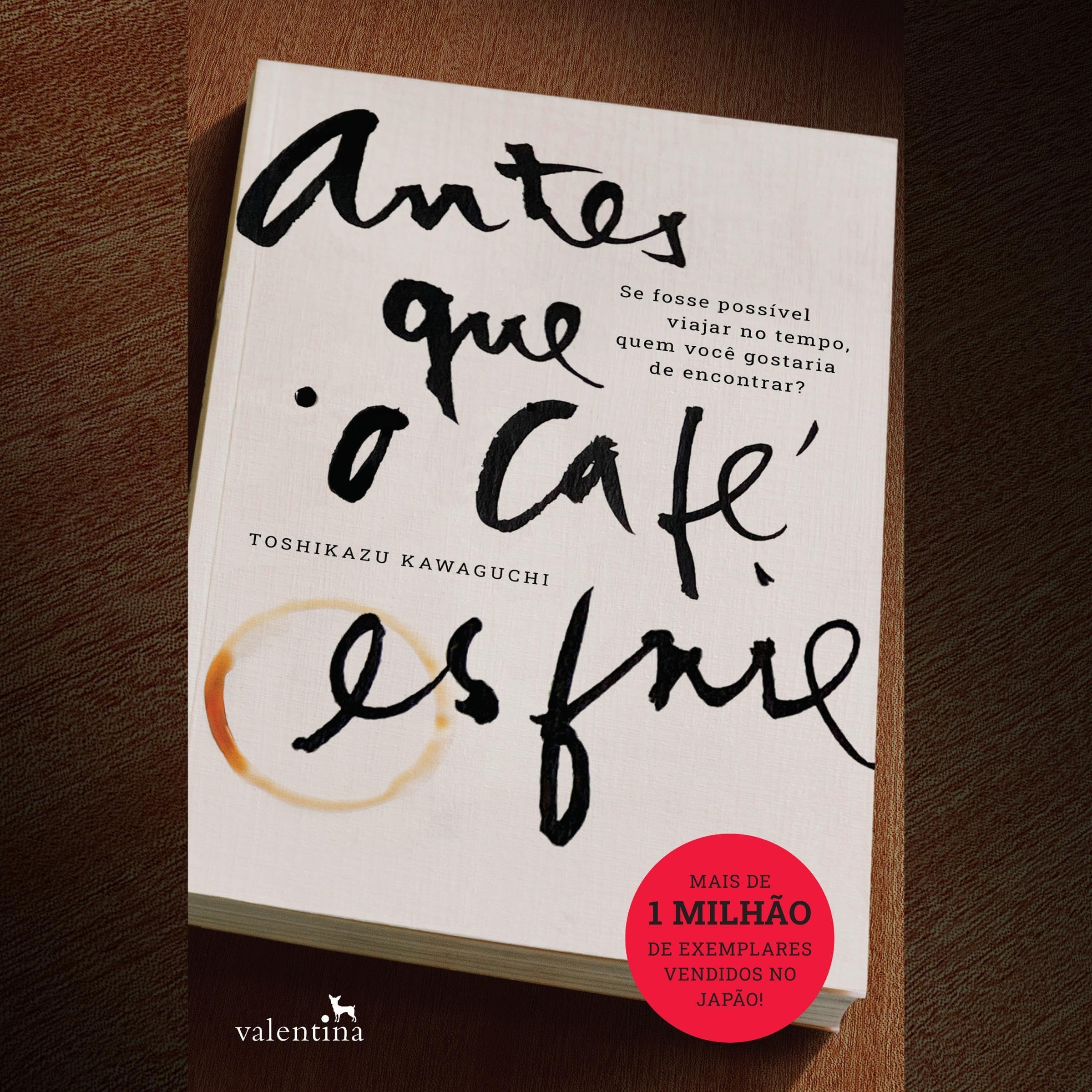 Cover art for Antes que o café esfrie