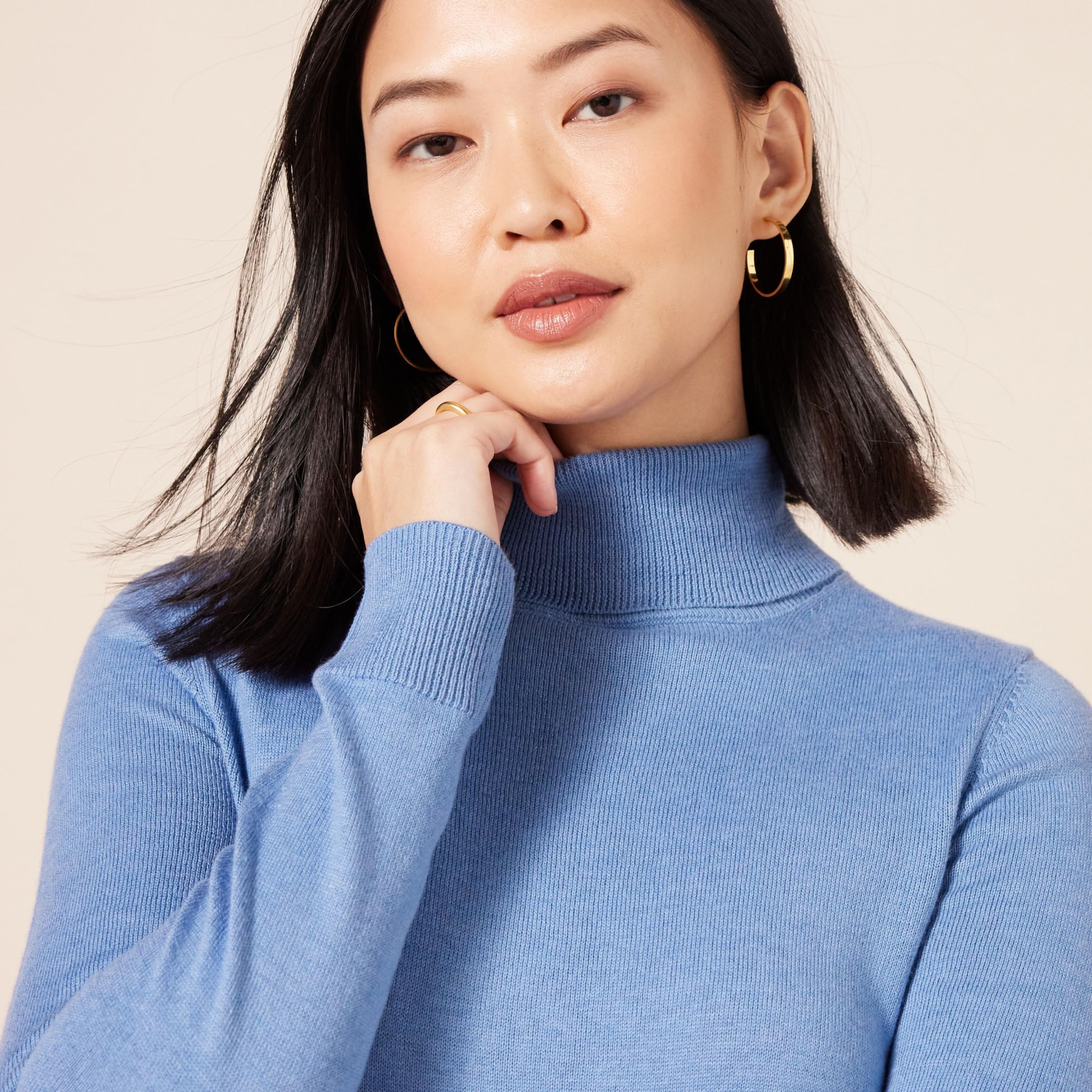 Amazon Essentials Maglione A Collo Alto E Maniche Lunghe Leggero con vestibilità Classica (Taglie Forti Disponibili) Donna