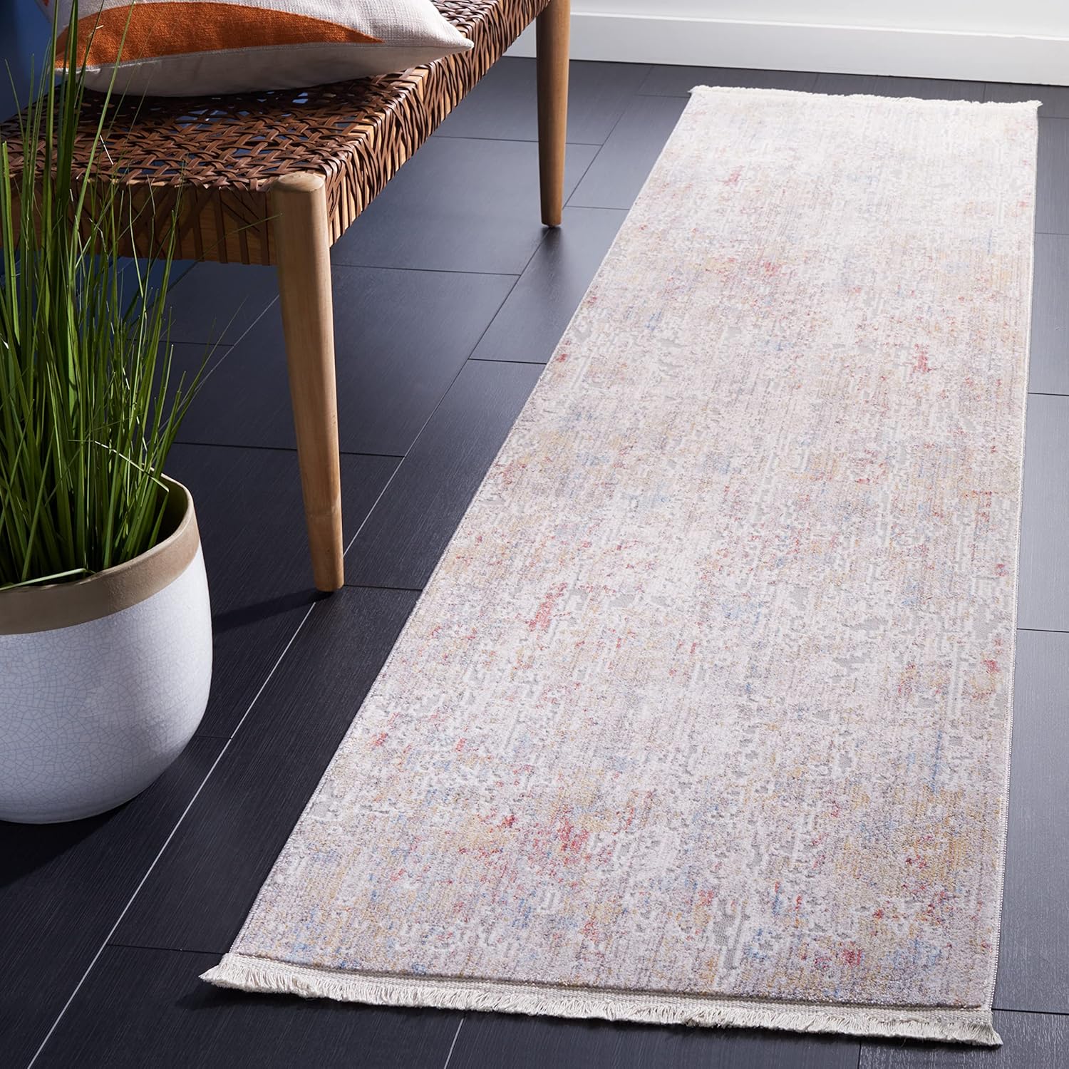 SAFAVIEH Valencia Collection Runner Rug - 2' x 8', Grey & Gold, Boho Chic Distressed Design, Non-Shedding & Easy Care, Ideal for High Traffic Areas in Living Room, Bedroom (VAL405D)