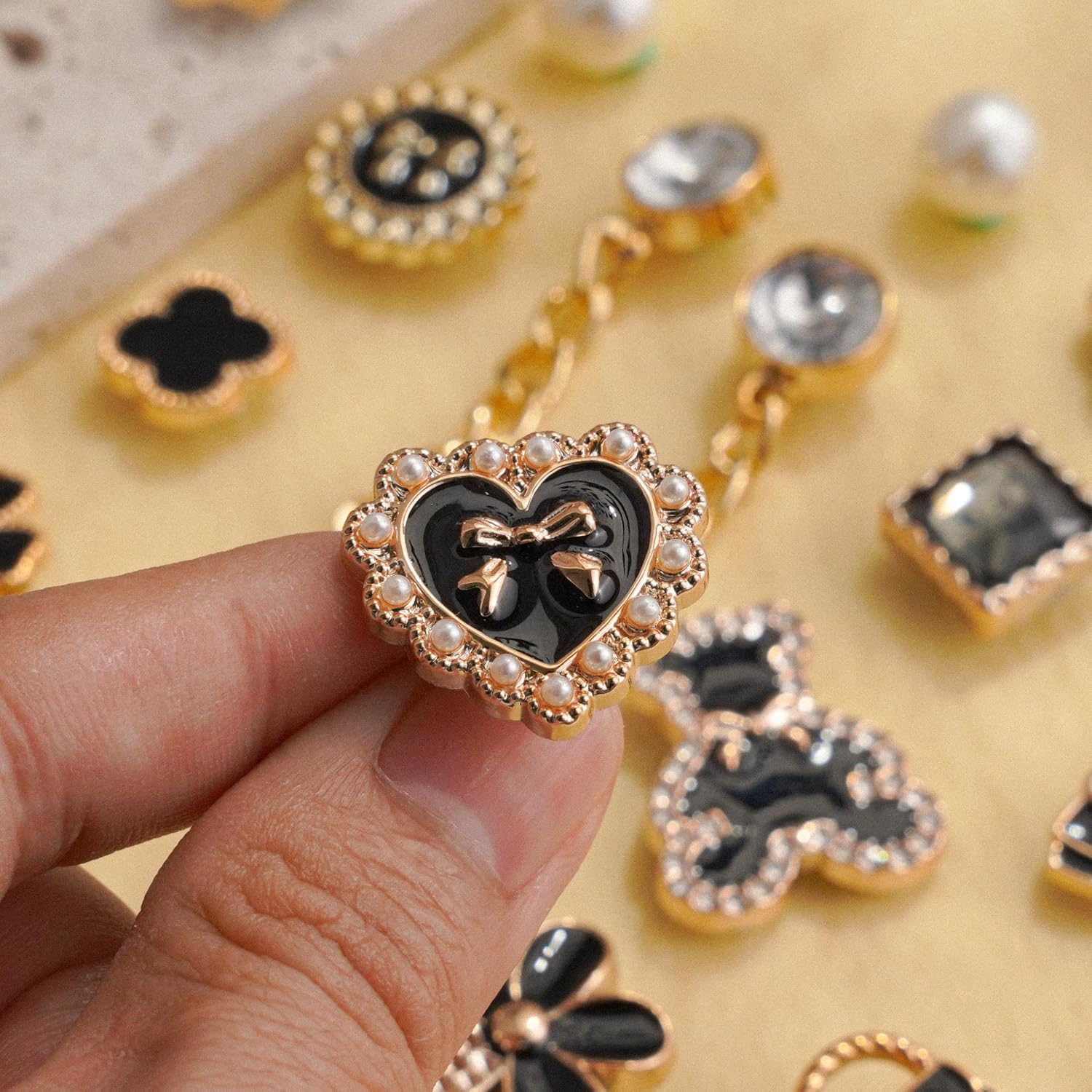 Bling Black and White Shoe Charms Set – Rhinestone Chain, Pearl Flower, Heart & Gem Designs – Decorative Shoe Accessories for Shoes, Bracelets and Bags, Gifts for Birthday, Holidays and Special Occasions