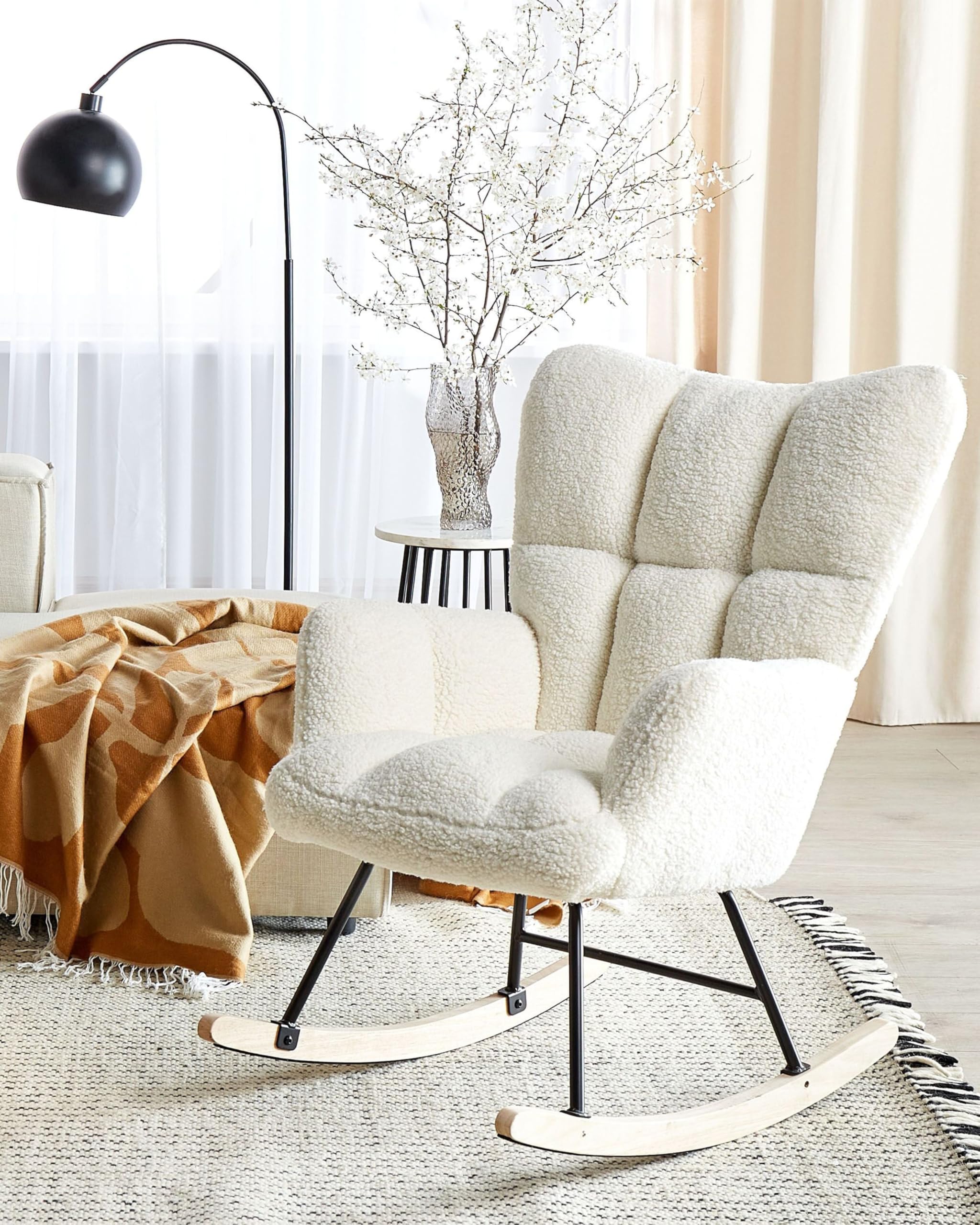 Fauteuil à Bascule Moderne en Tissu Boucle Blanc et Pieds en Bois Oulu
