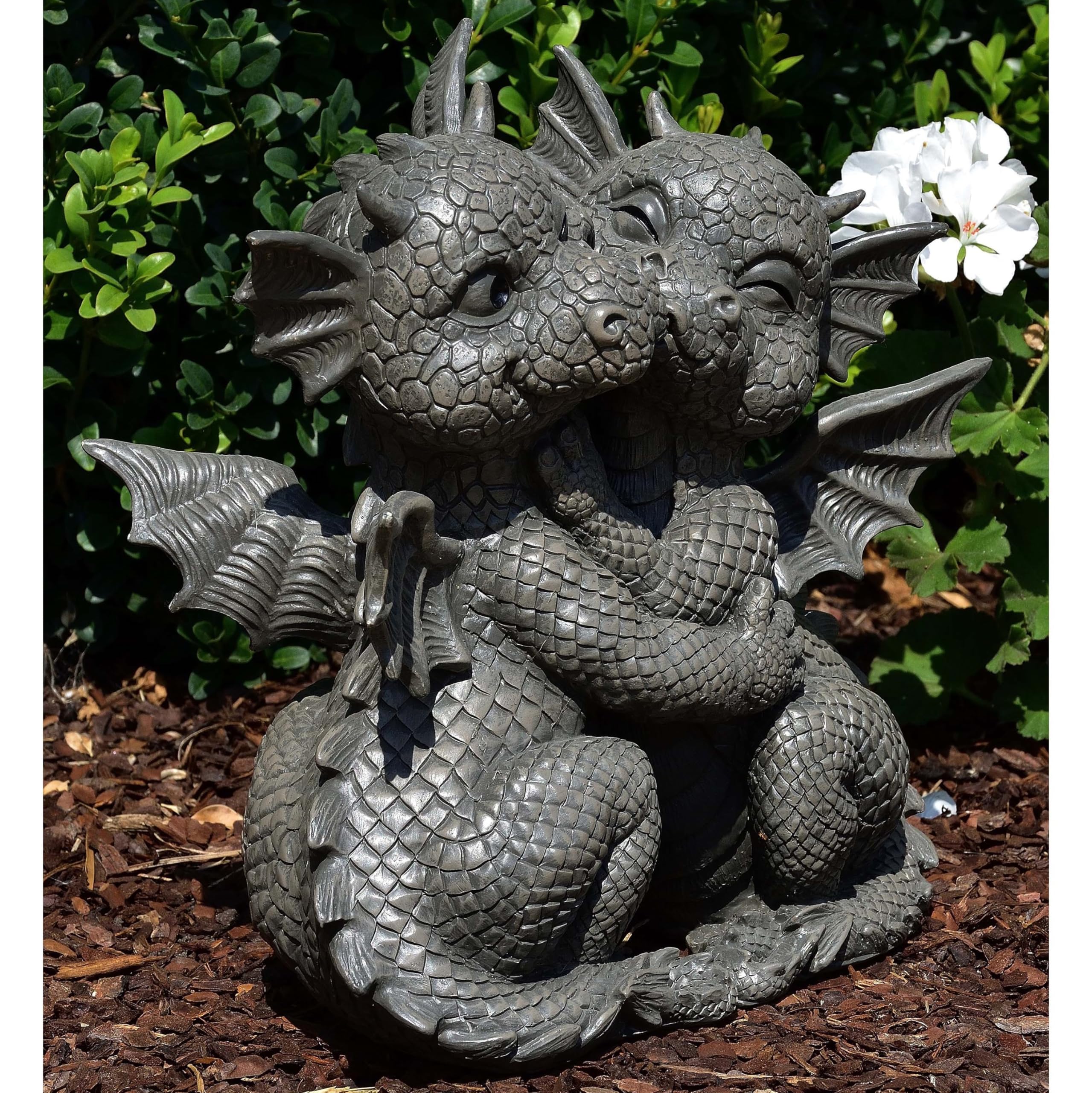 Süsser Gartendrache Liebespaar küsst sich Drache Figur Gartenfigur Liebe