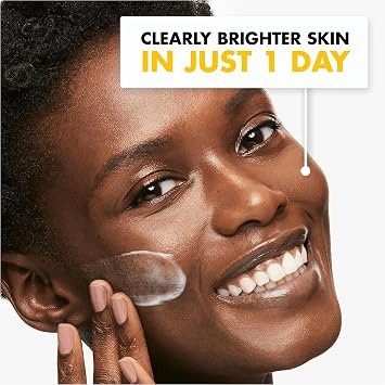 كريم جل النهار Olay فيتامين C + AHA24 للوجه للحصول على لون مشرق ومتجانس سعة 50 مل