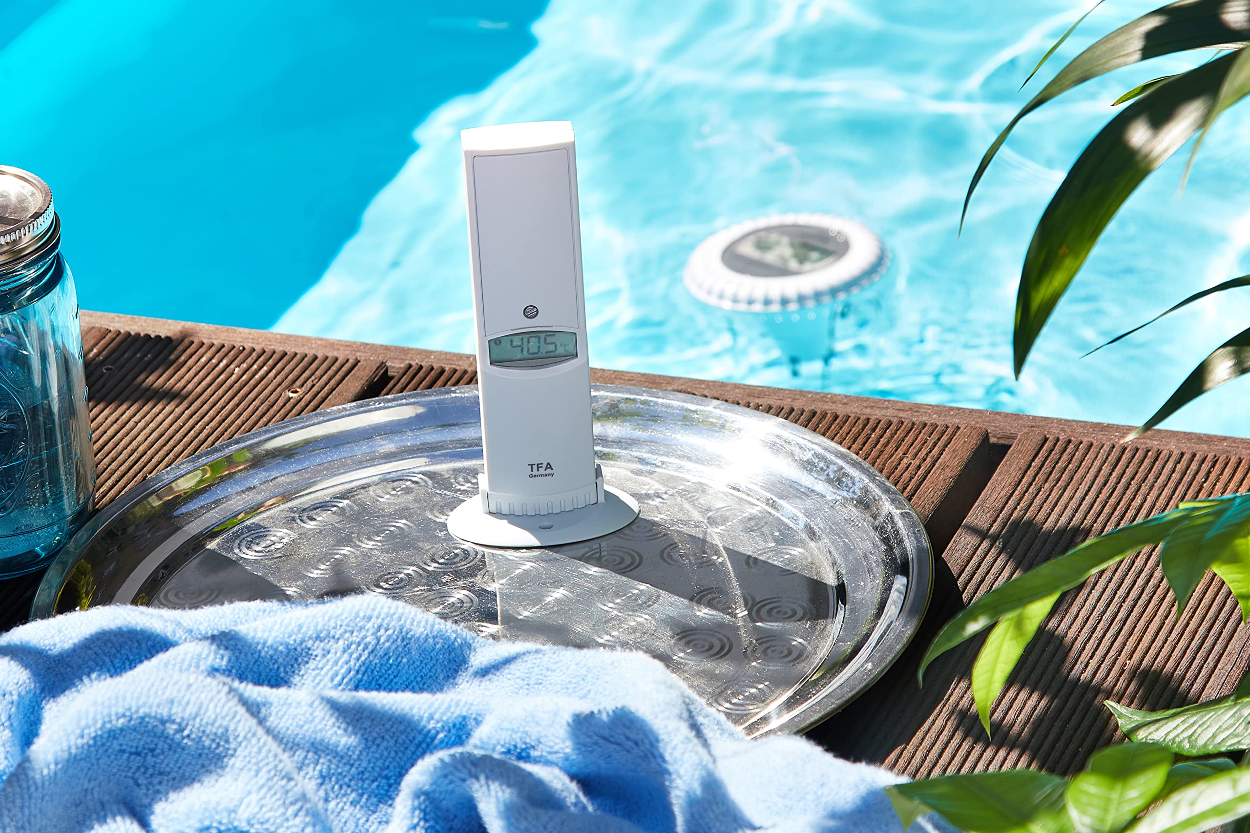 TFA Dostmann Weatherhub Thermo-Hygro-Sender mit Poolsender, 30.3310.02, Smarthome, Kontrolle der Temperatur und Luftfeuchtigkeit, Weiß, L 110 x B 115 x H 135 mm