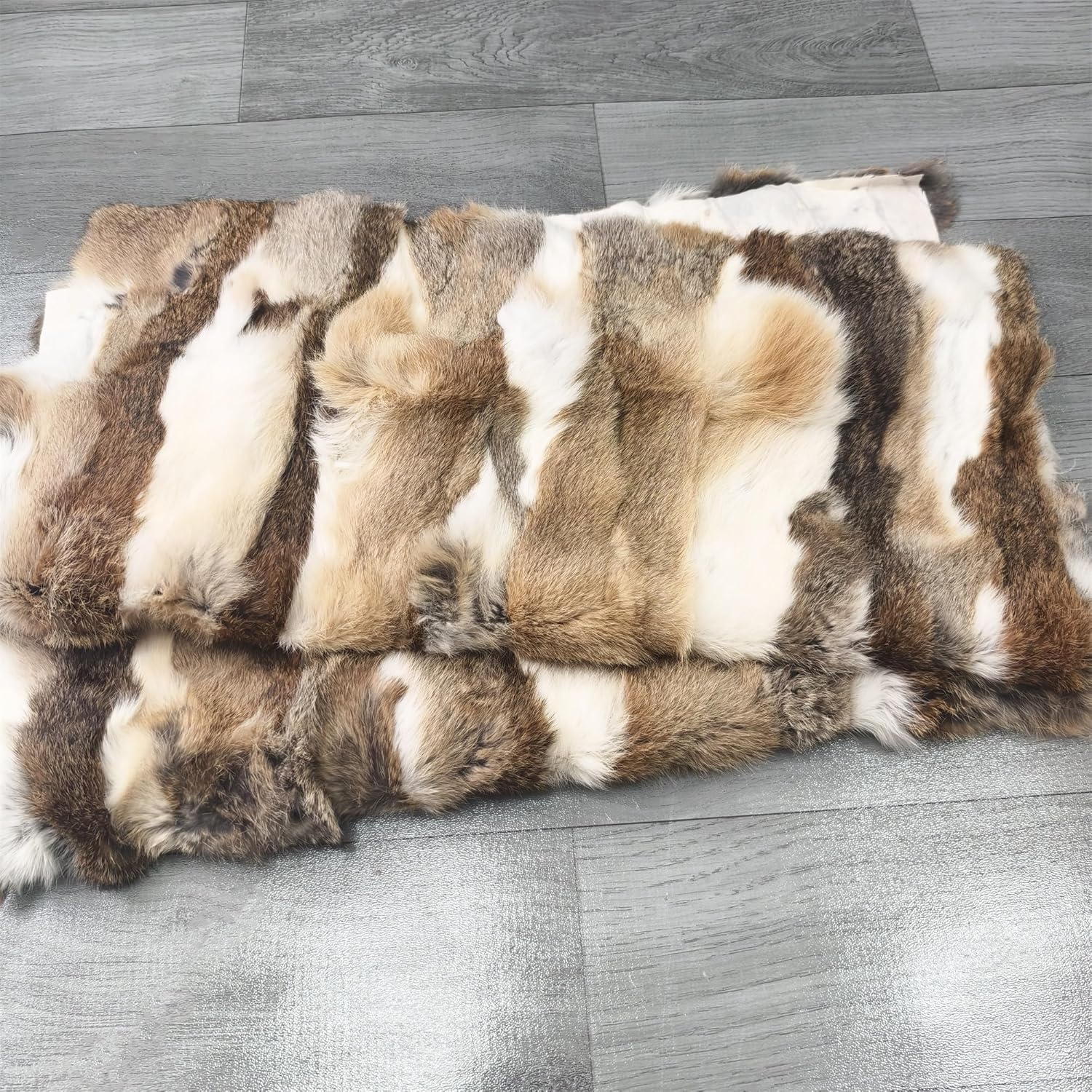 Natural Rabbit Fur Sofa Bed Throw Blanket,Rug,Rabbit Pelt Skin Fur Blankets/Plates Furry Soft Warm Lush Throw Home Decoration Reprocessed DIY Materials (21.65" x 43.3" Tan) - Image 5