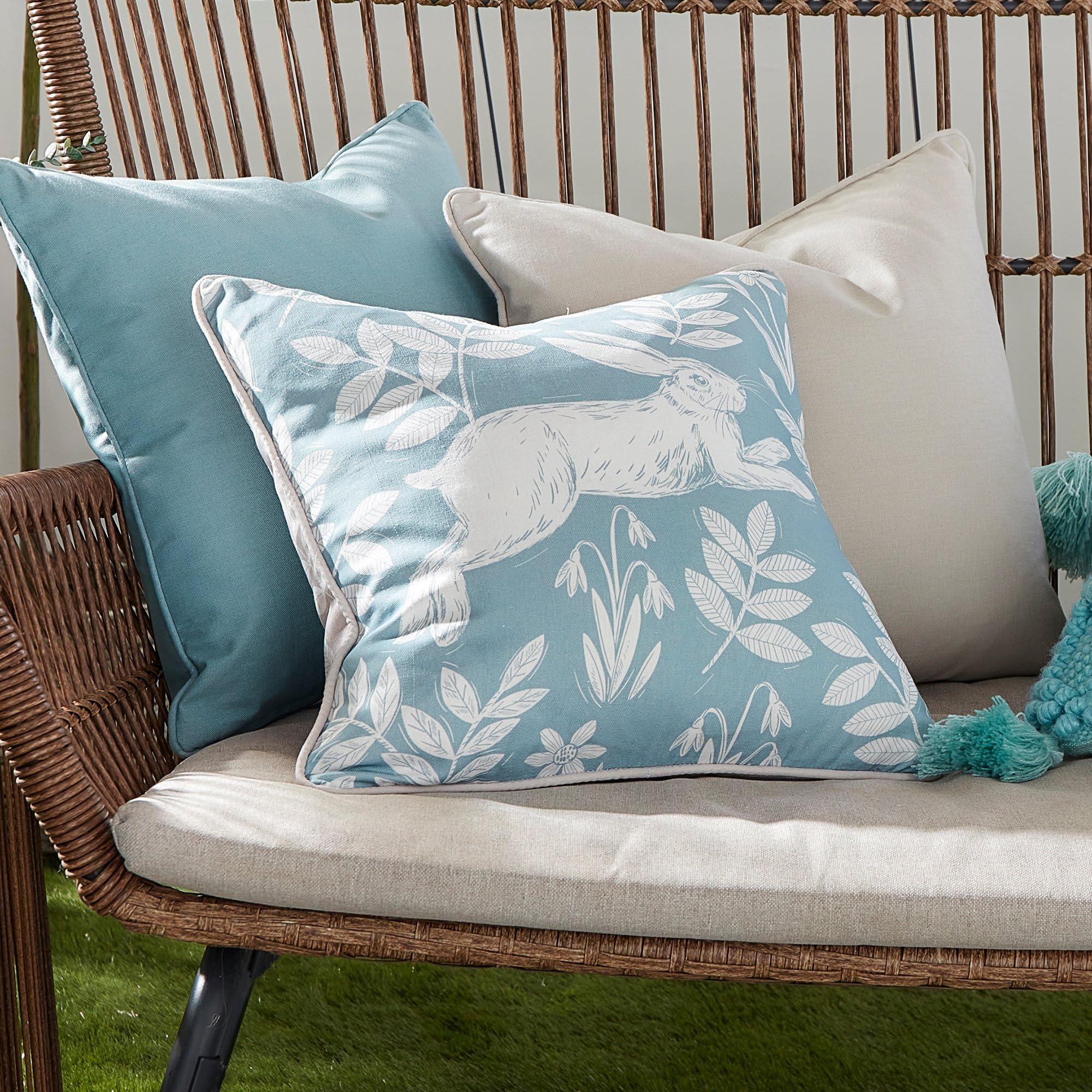 Dreams & Drapes Duck Egg Design - Spring Rabbit Outdoor - Water & Uv Resistant Cushion Cover - 43 X 43Cm In