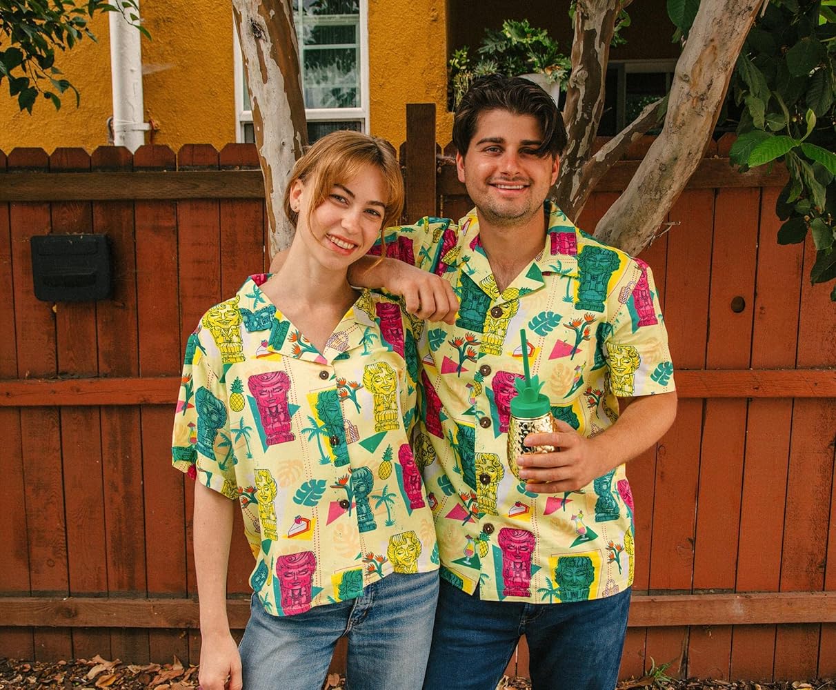 Amazon.com: The Golden Girls Tiki Statue Womens Aloha Shirt