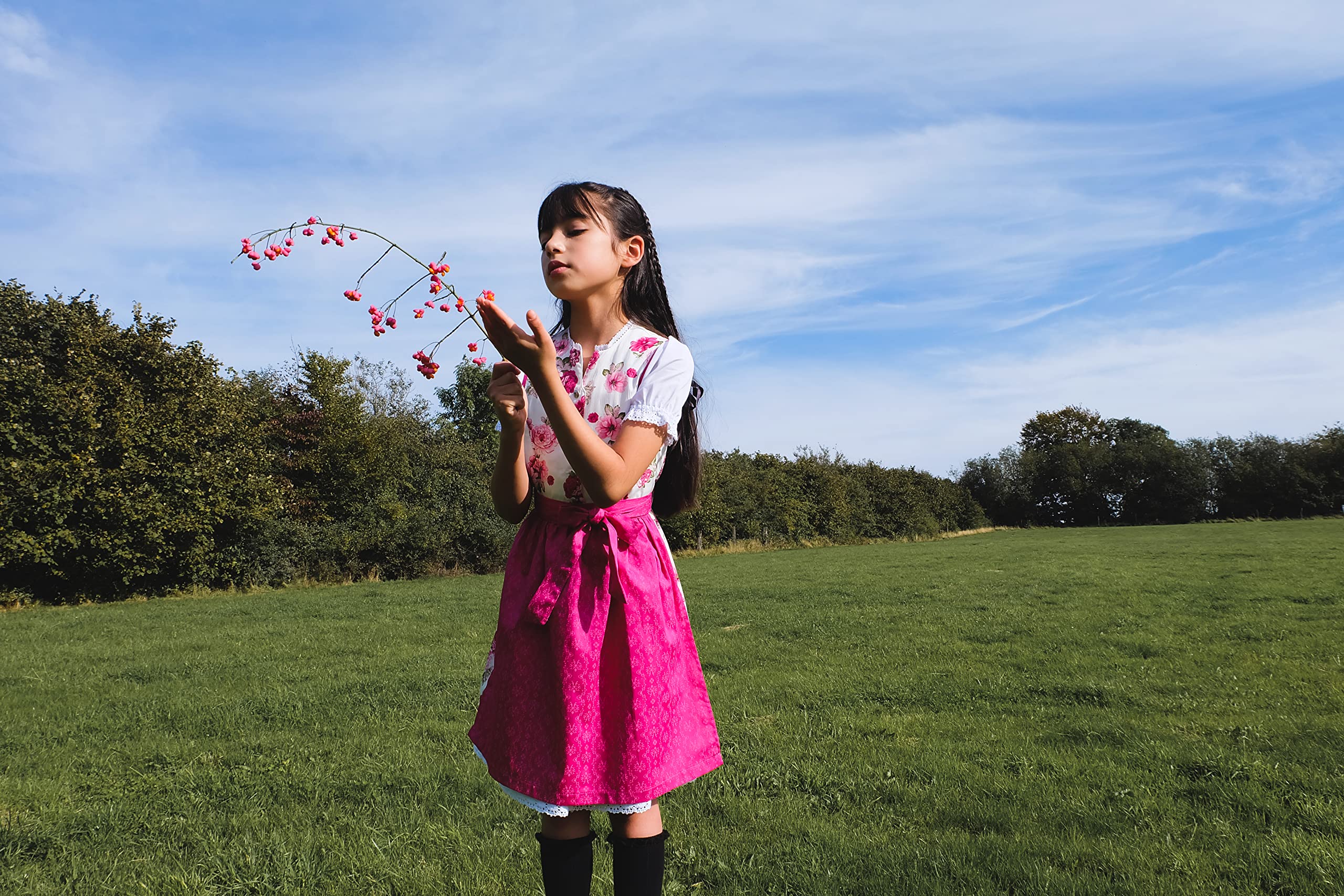 Ramona Lippert® - Dziecięcy Dirndl dla dziewczynek - zestaw Dirndl Tami - różowy + biały z nadrukiem róży - w zestawie sukienka, fartuch i bluzka - świąteczny strój ludowy - rozmiar 86 do 164, Rosa, 86/92 cm