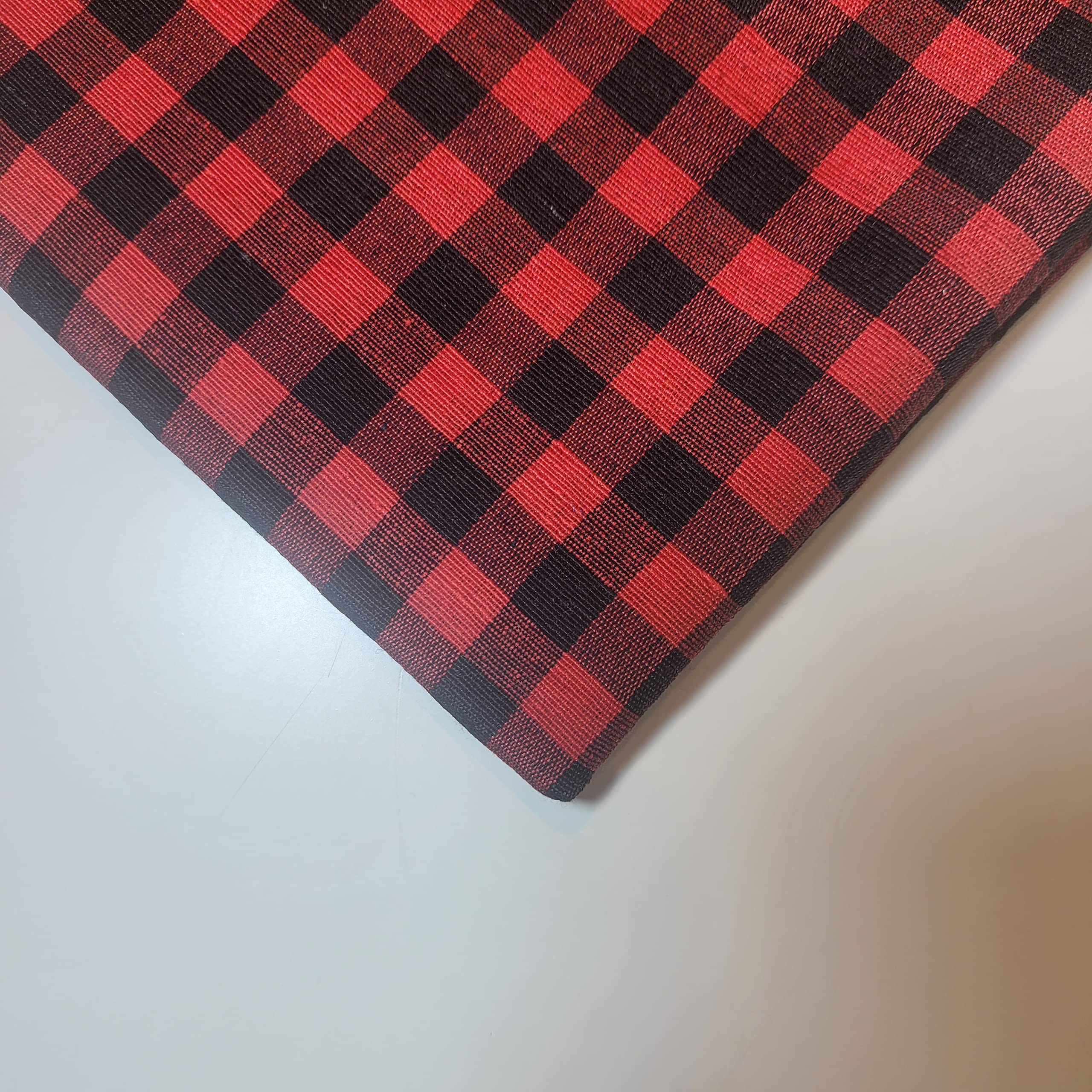 Lniana tkanina w kratkę w kratkę w kratę Khadi miękka tkanina lniana w kratkę Vichy 107 cm E (5 m, czerwono-czarno-biały (1/8 cala)