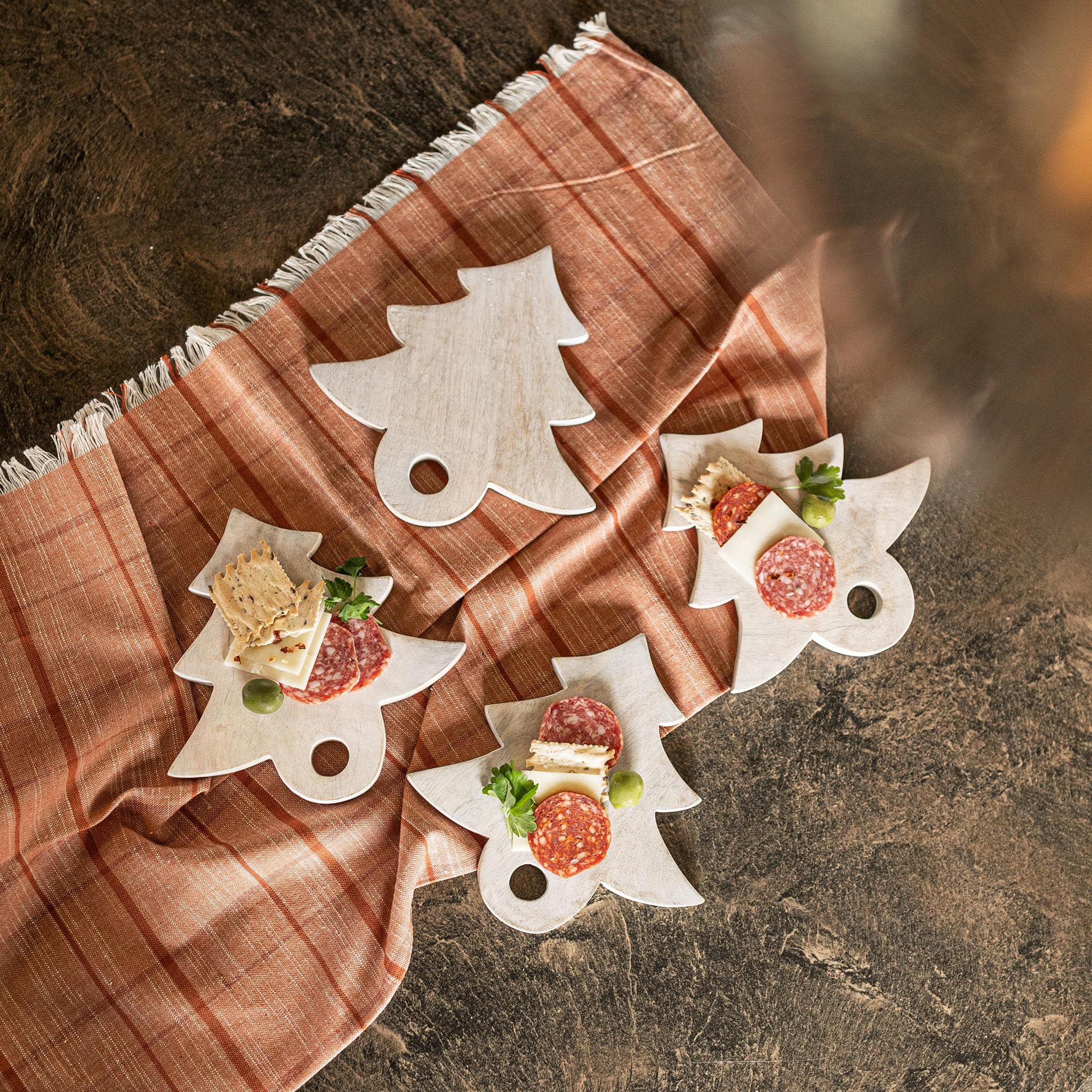 Foreside Home and Garden Set of 4 Tree Boards Whitewash Wood with Leather Tie