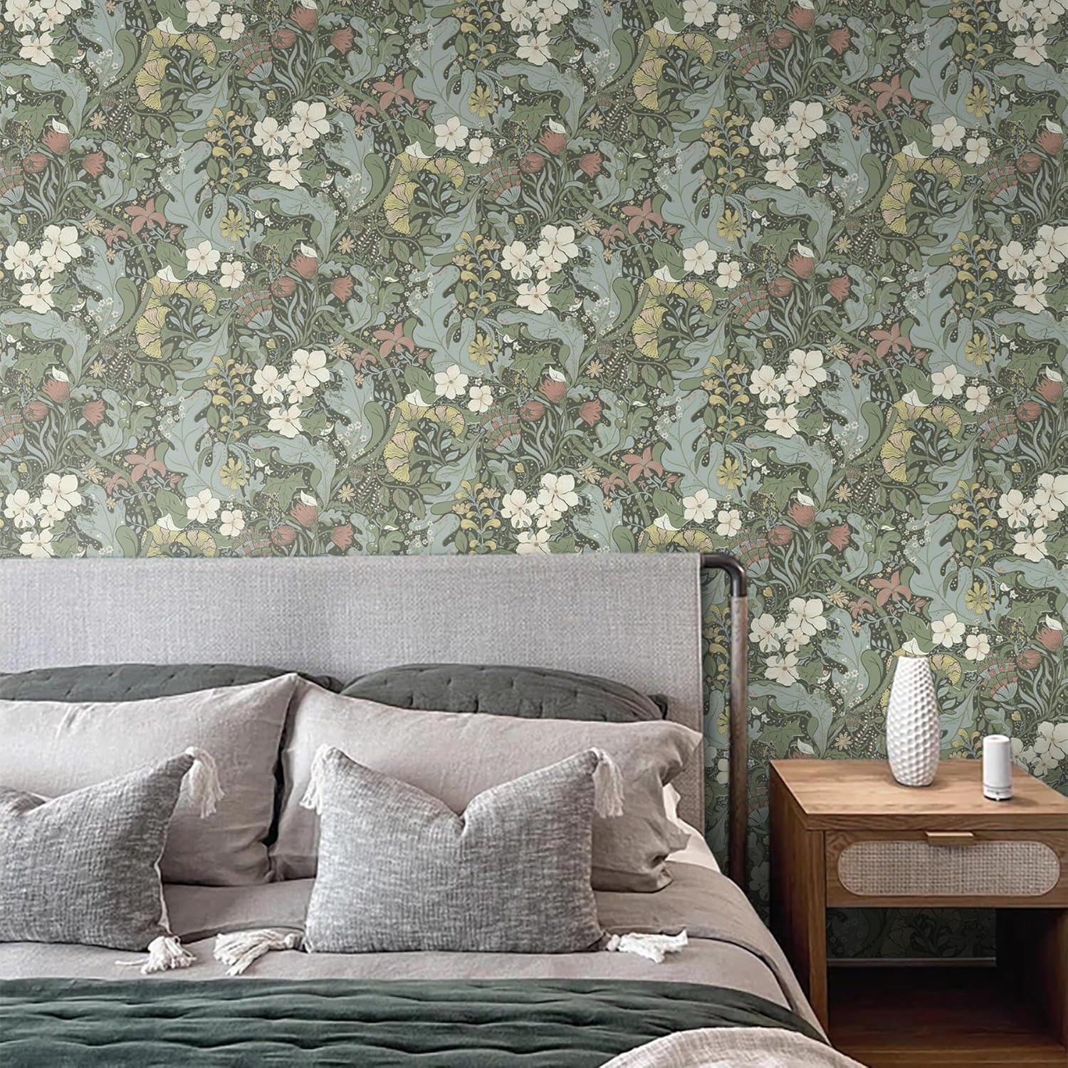 HeloHo 16.14" X 393.7" Green Floral Wallpaper Peel and Stick Self Adhesive Removable Wallpaper Waterproof Contact Paper for Living Room Bedroom Decor