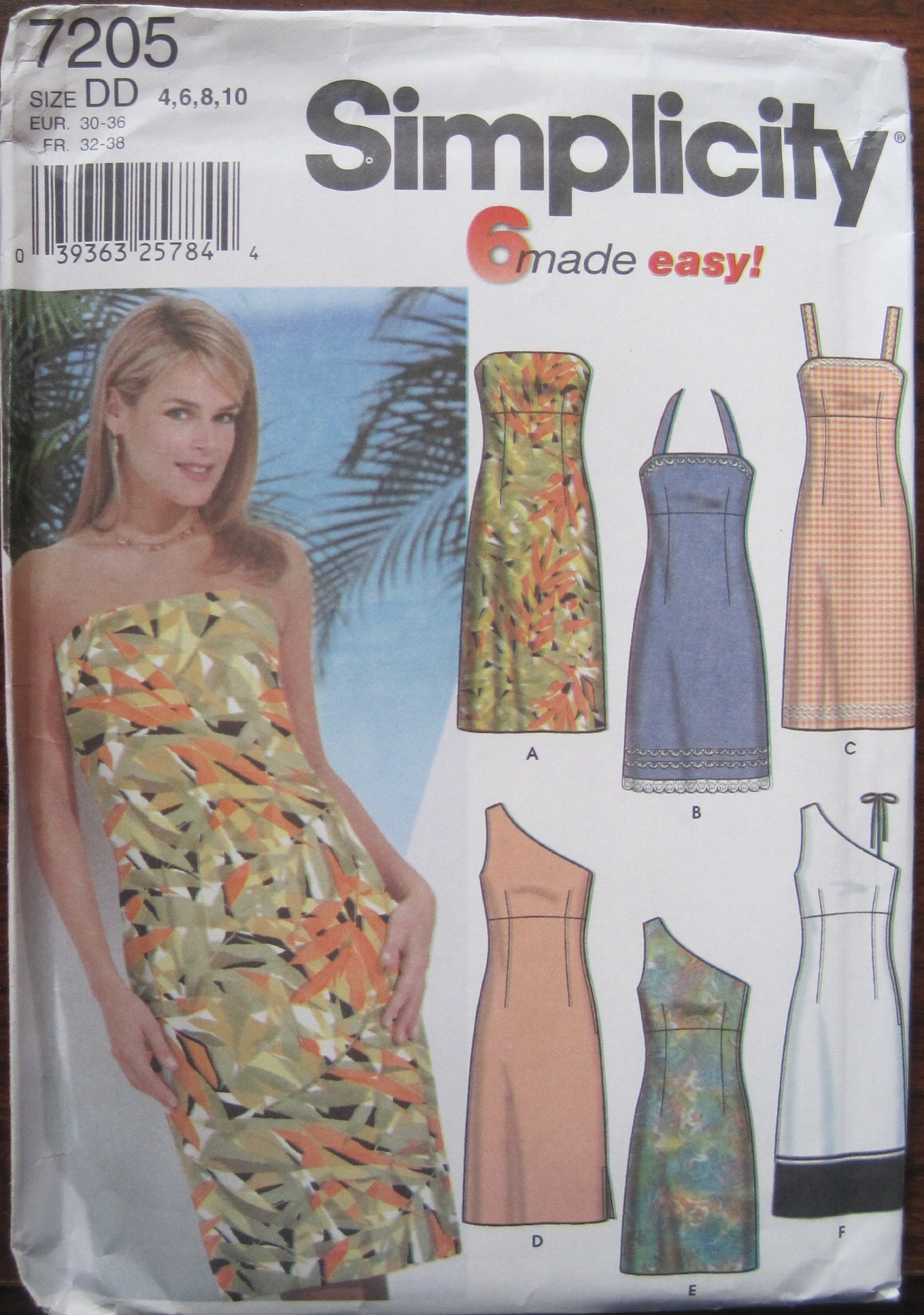 Ajuster une robe sans retouche grâce au patron Simplicity 7205 Miss Petite tailles 4-10
