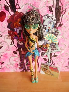 Gloom Beach Monster High  Cleo De Nile Doll