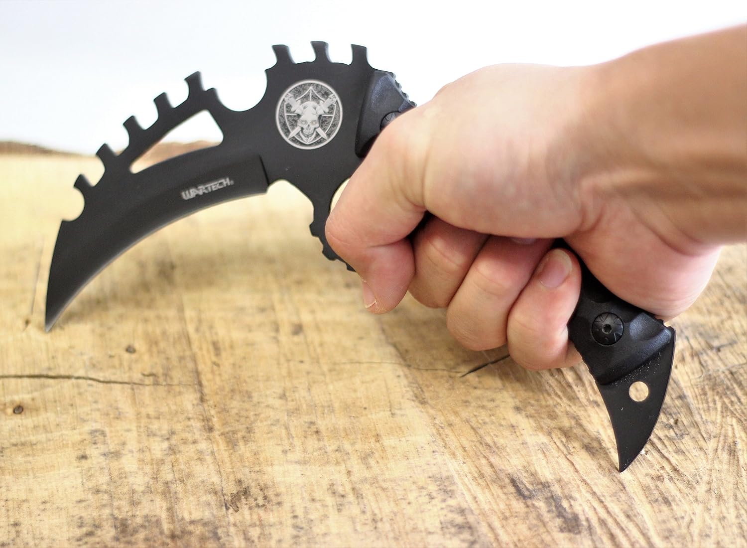 Wartech HWT224 Full Tang Skull Logo Fixed Blade Karambit Hunting Knife (Black)