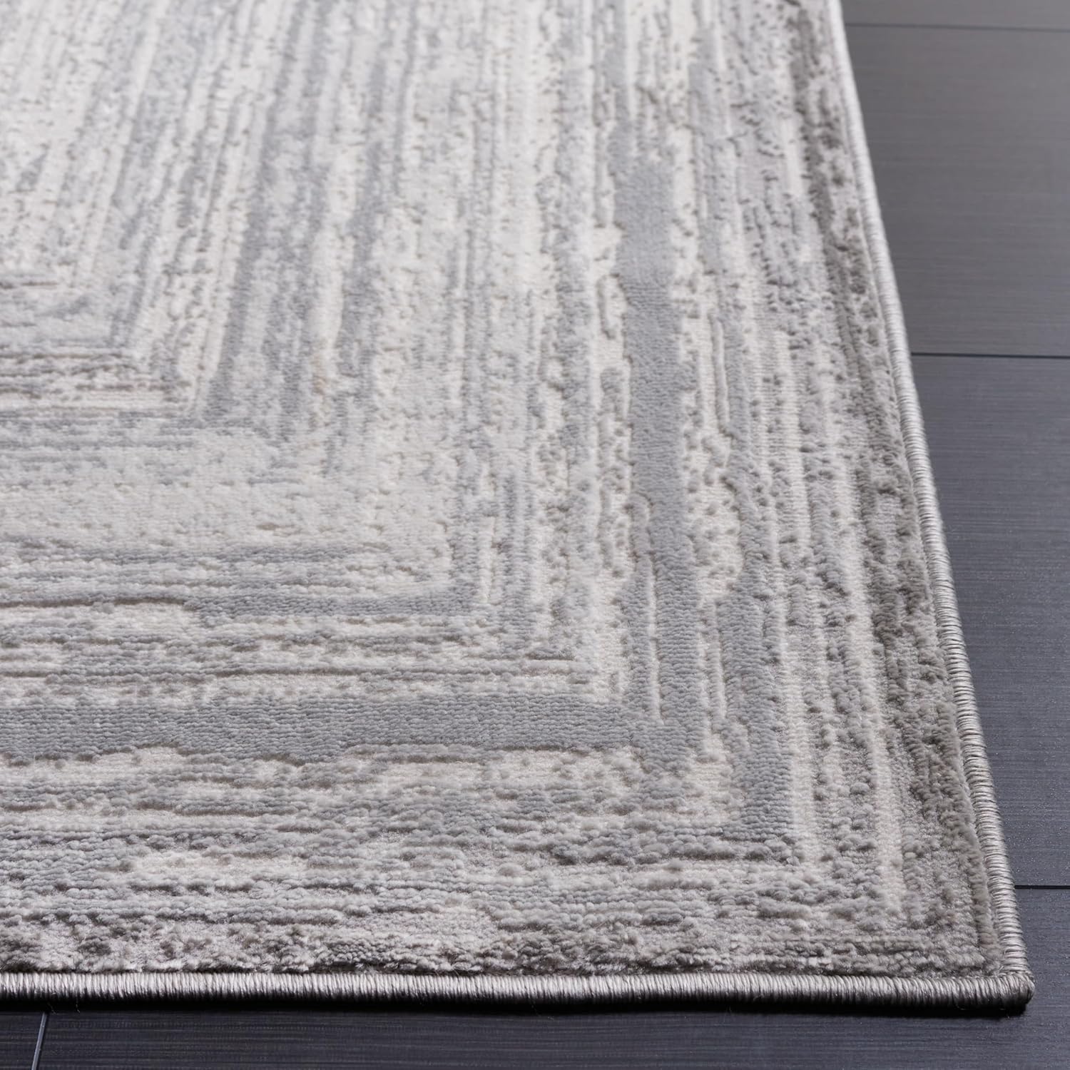 SAFAVIEH Saylor 100 Collection Runner Rug - 8' Runner, Grey & Ivory, Transitional Design, Stain Resistant, Ideal for High Traffic Areas in Hallway, Bathroom & Kitchen (SAY105F-28)