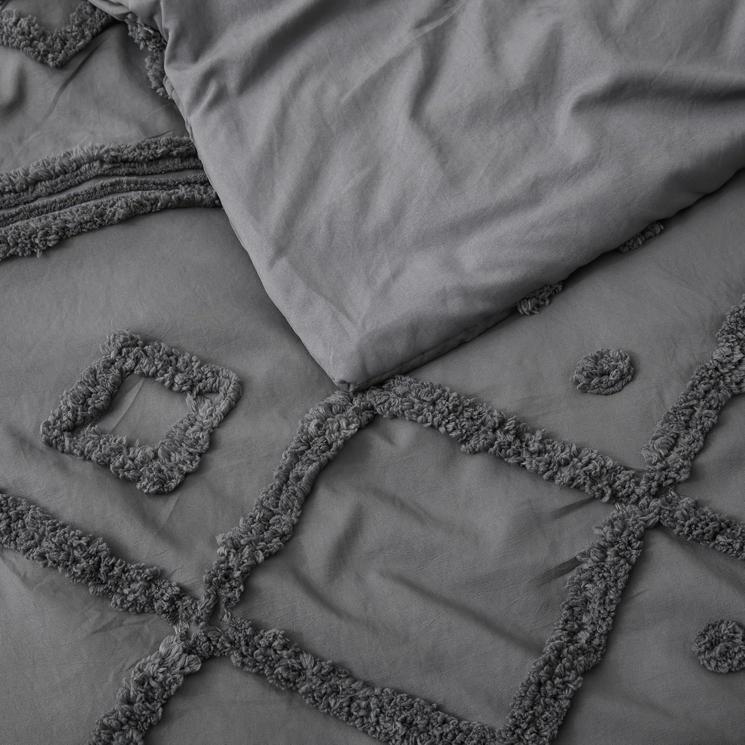 Oli Anderson Queen Comforter Set, 3 Pieces Boho Grey Comforter Geometric Tufted Bedding Comforter Sets, Soft Fluffy Comforter with 2 Pillowcases (Slate Grey, Queen)