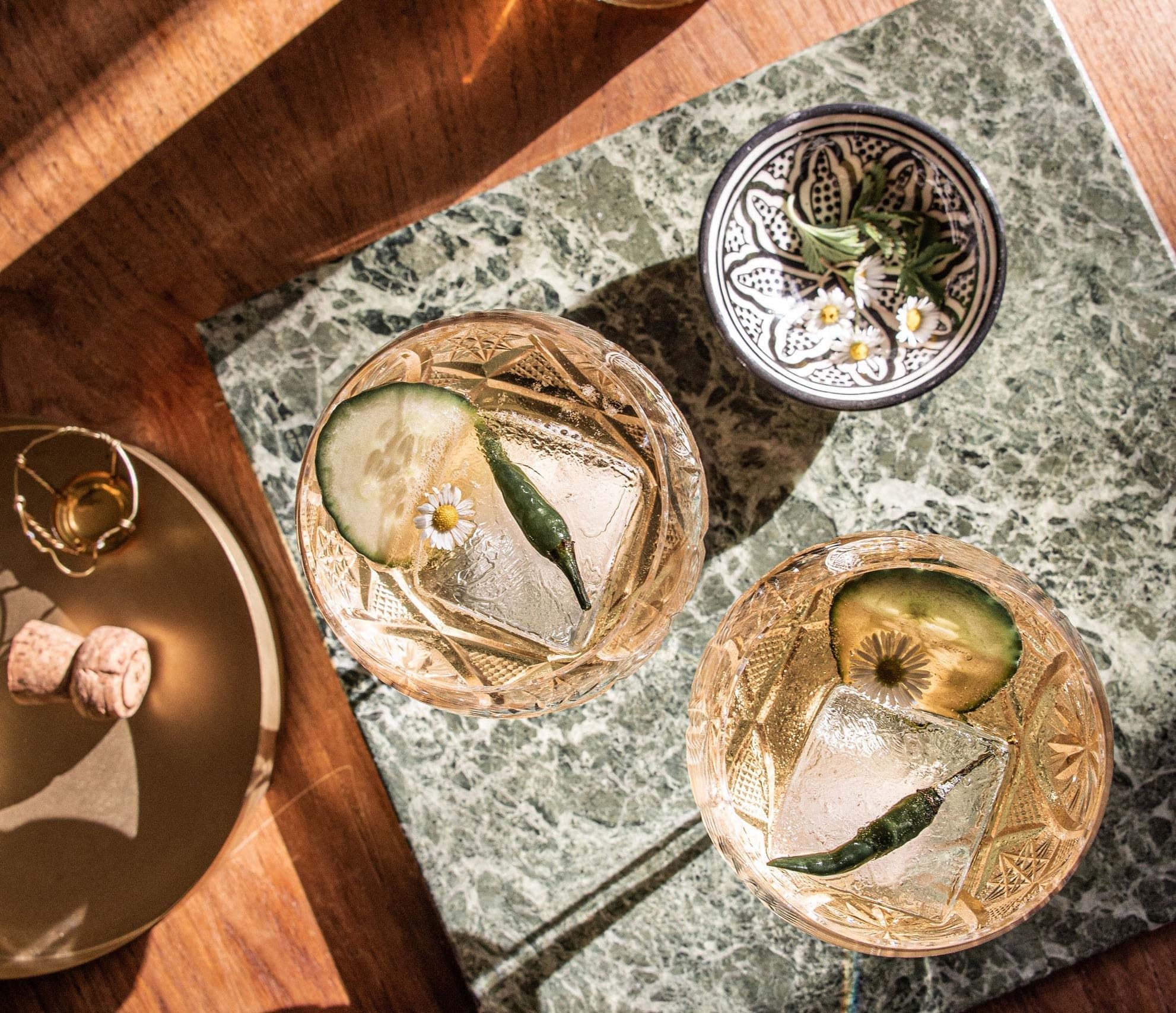 POMP 0,0 Cocktail und alkoholfreier Aperitif – 6 x 0,75 l Bio alkoholfrei – Gurke, Äpfel, Curcuma, Ingwer und mehr – Tonic Water Feinherb – ohne Alkohol, Sulfite & Zuckerzusatz – DR. HÖHL’S seit 1779