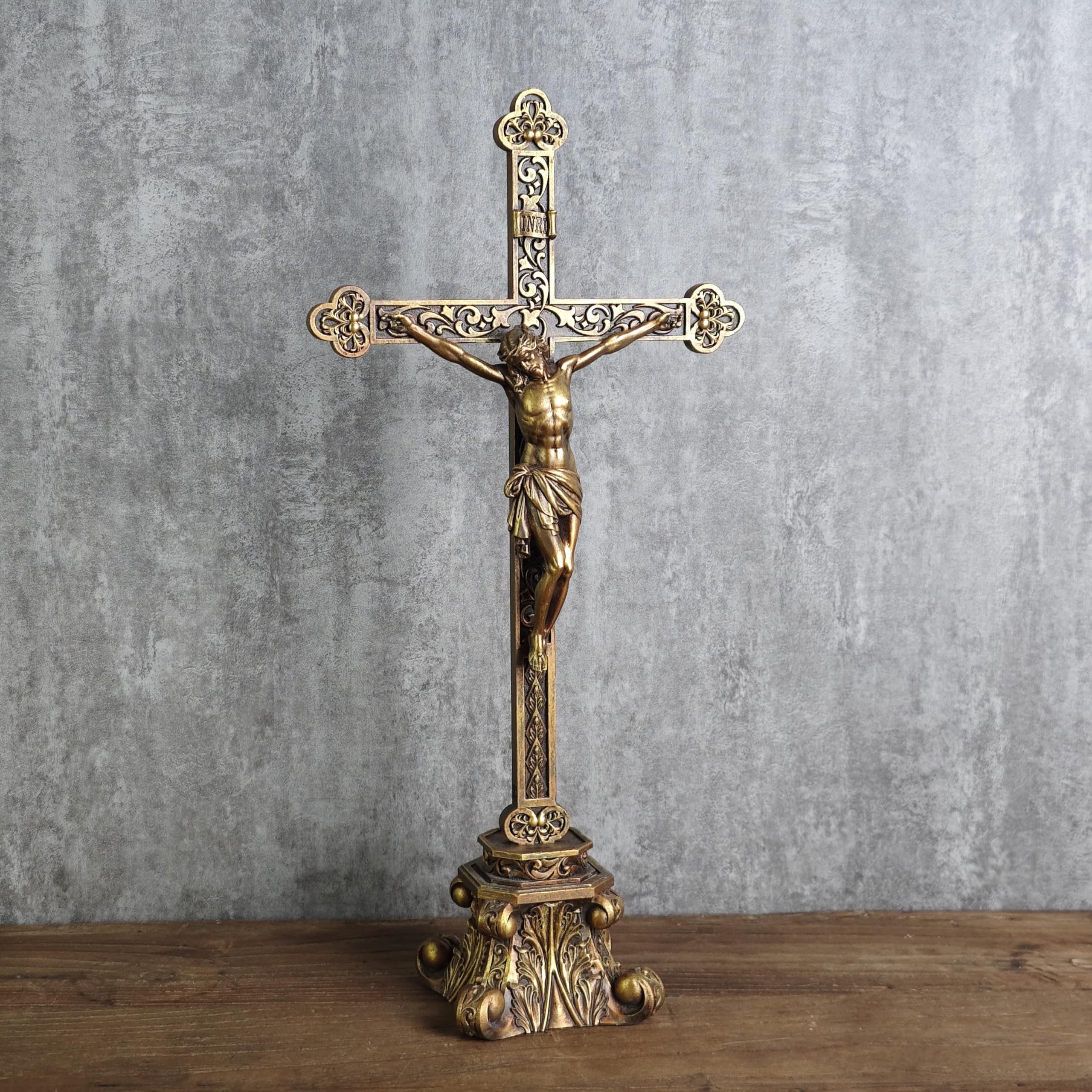 BC BUILDCLASSIC Crucifix sur pied croix religieuse peinte à la main or vintage 37,5 cm