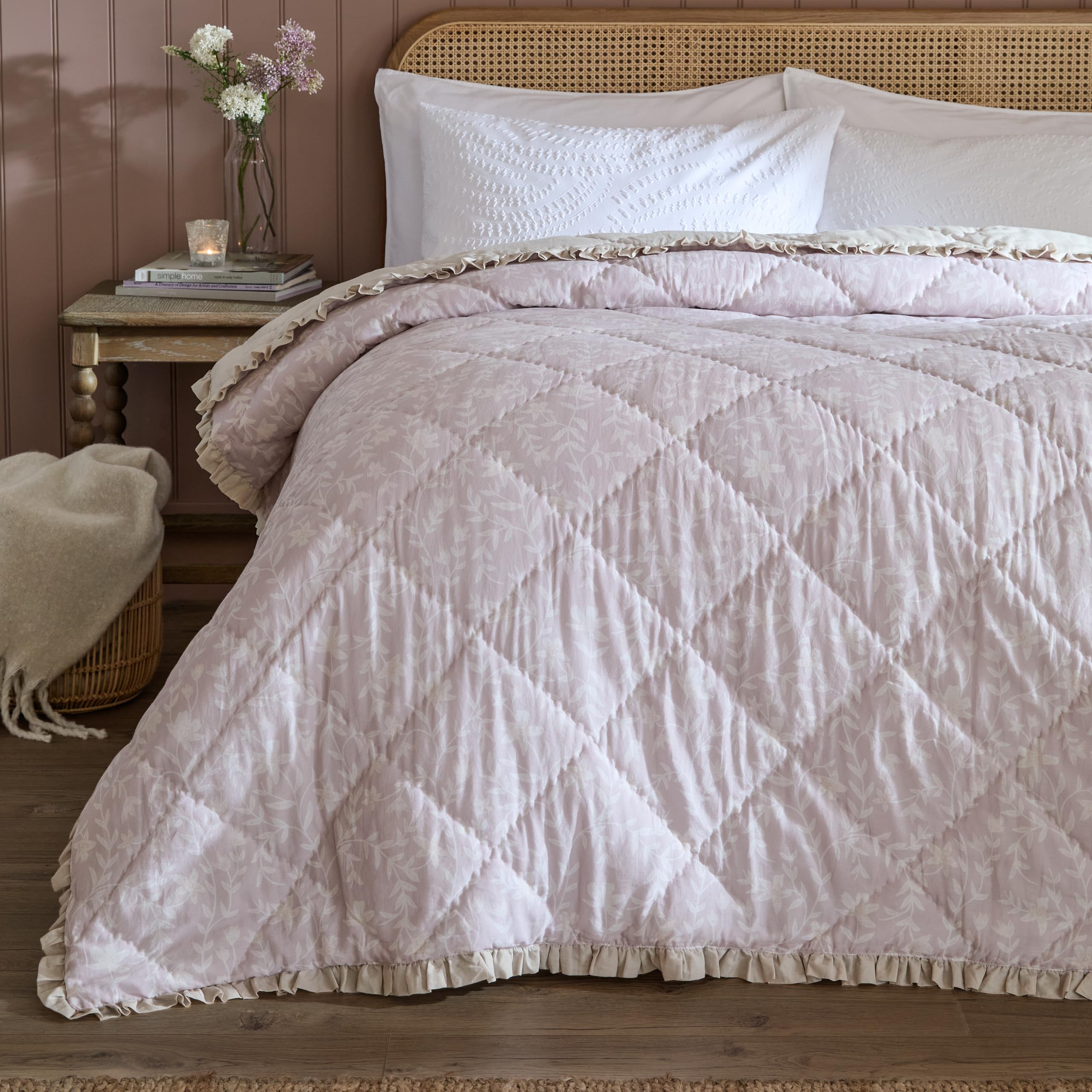 furn. Wylder Amelia Bedspread – Reversible Floral Quilted Ruffle Trim Coverlet Bedding (Blush – 240x260cm)