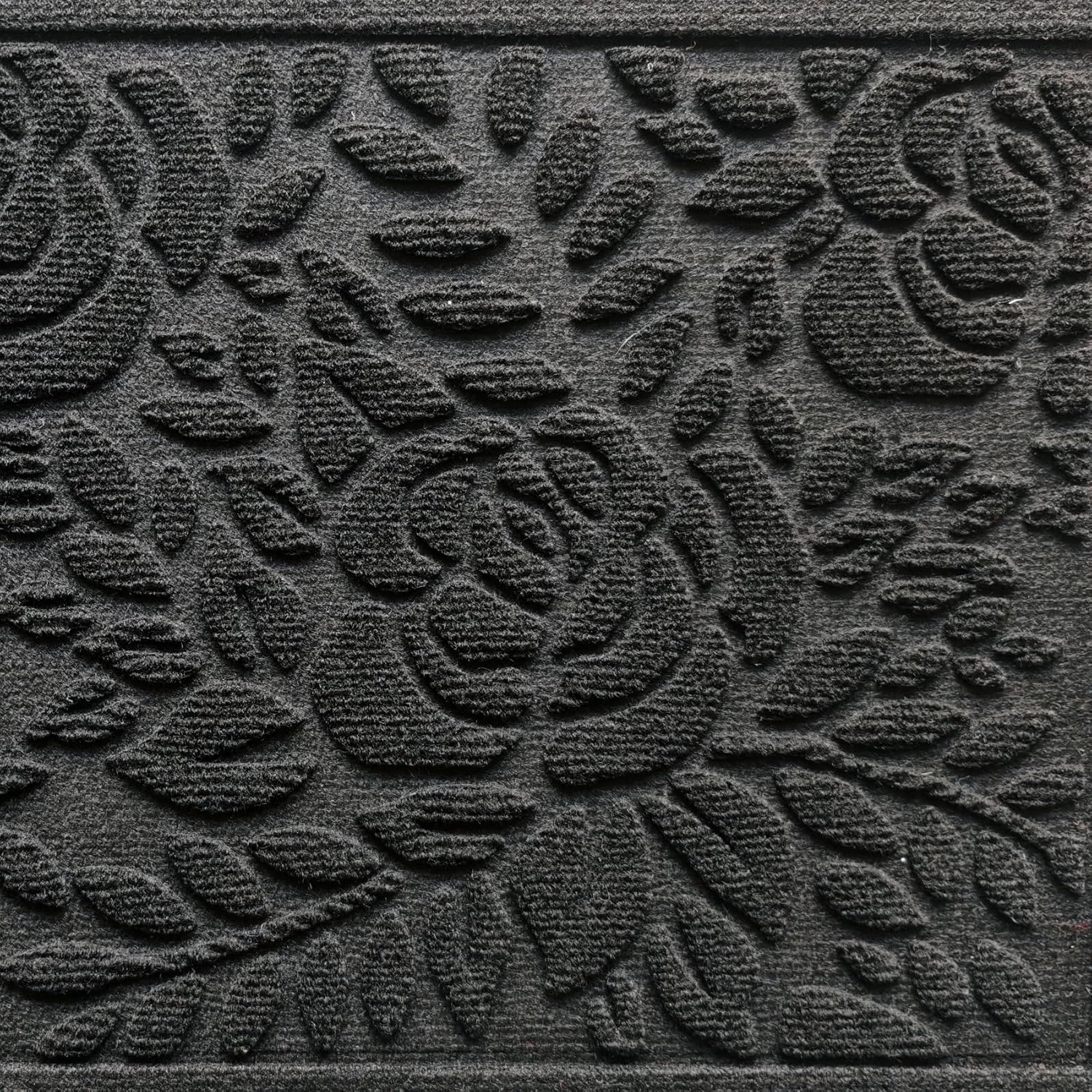 Bulijojo Front Door Mat Entrance,Durable Heavy Duty Welcome Mat,Thick Absorbent Natural Rubber Non Slip Mat,Sturdy Entryway Black Flower,23x35