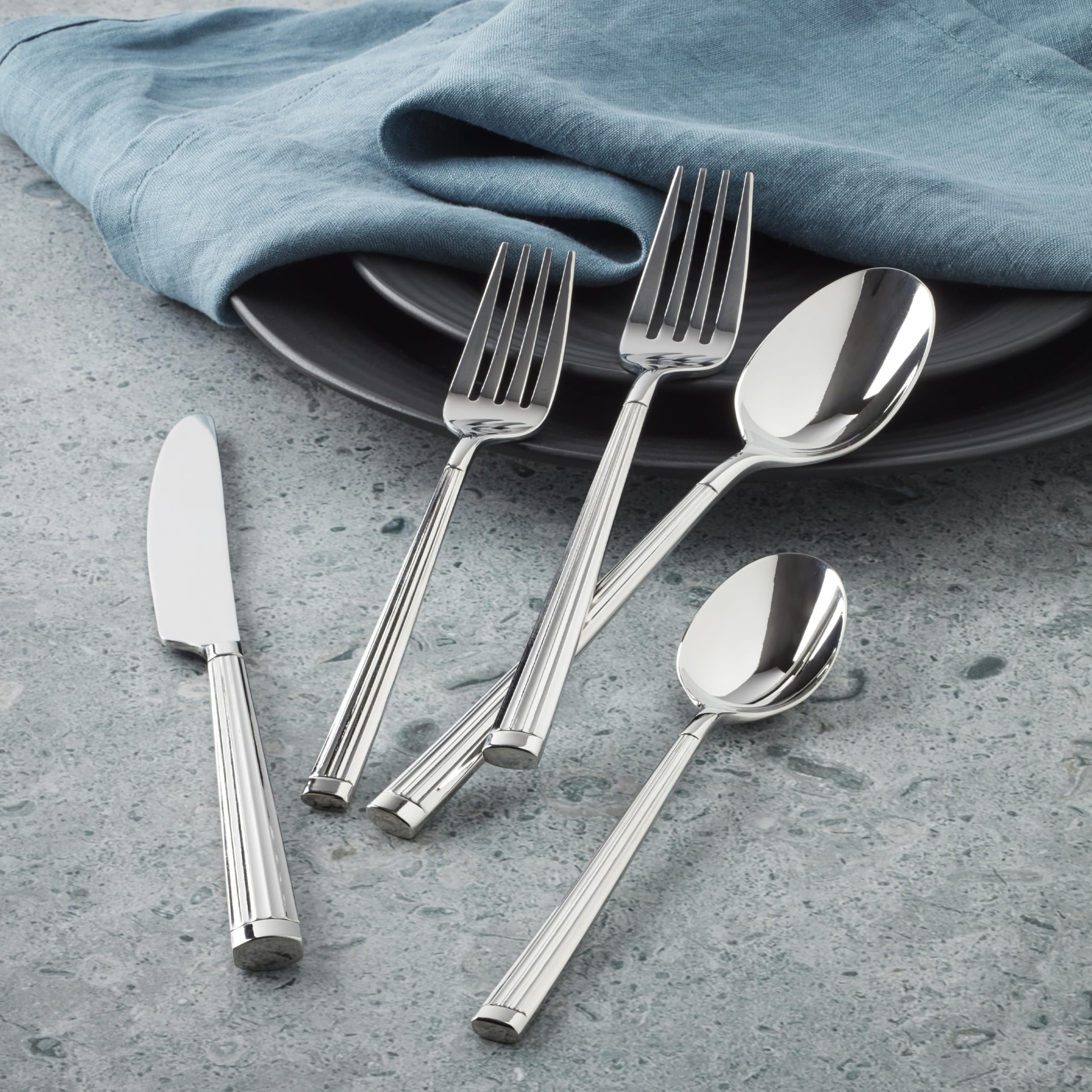 Amazon.com: Oneida 897338 Robyn 20-Piece Flatware Set : Everything
