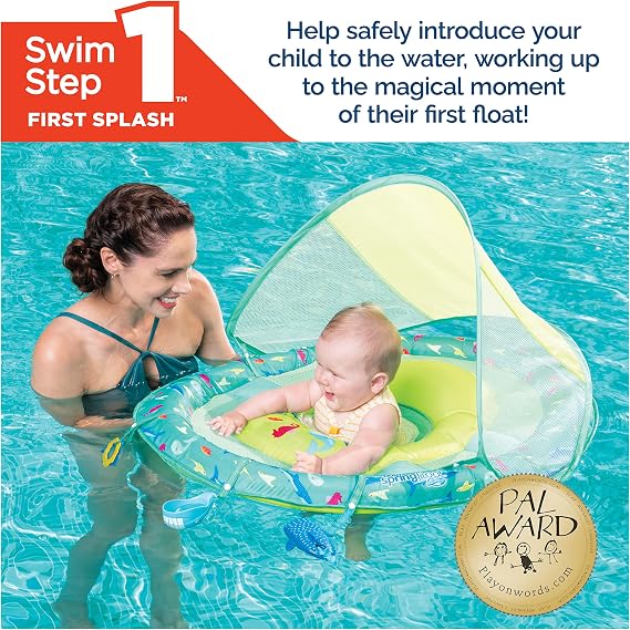 Swimways Sun Canopy Inflatable Toddler Spring Float - Splash N Play | 特許取得済みのインナースプリングがバランスを高めます。素早く膨らませることができます。感覚玩具4個とキャリーバッグが付属。保護用の取り外し可能なキャノピー。