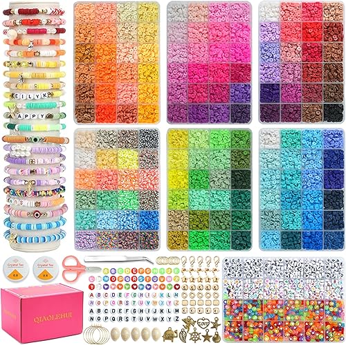 QIAOLEHUI Juego de cuentas de arcilla y cuentas de letras para hacer pulseras, cuentas planas redondas de arcilla polimérica de 144 colores, cuentas