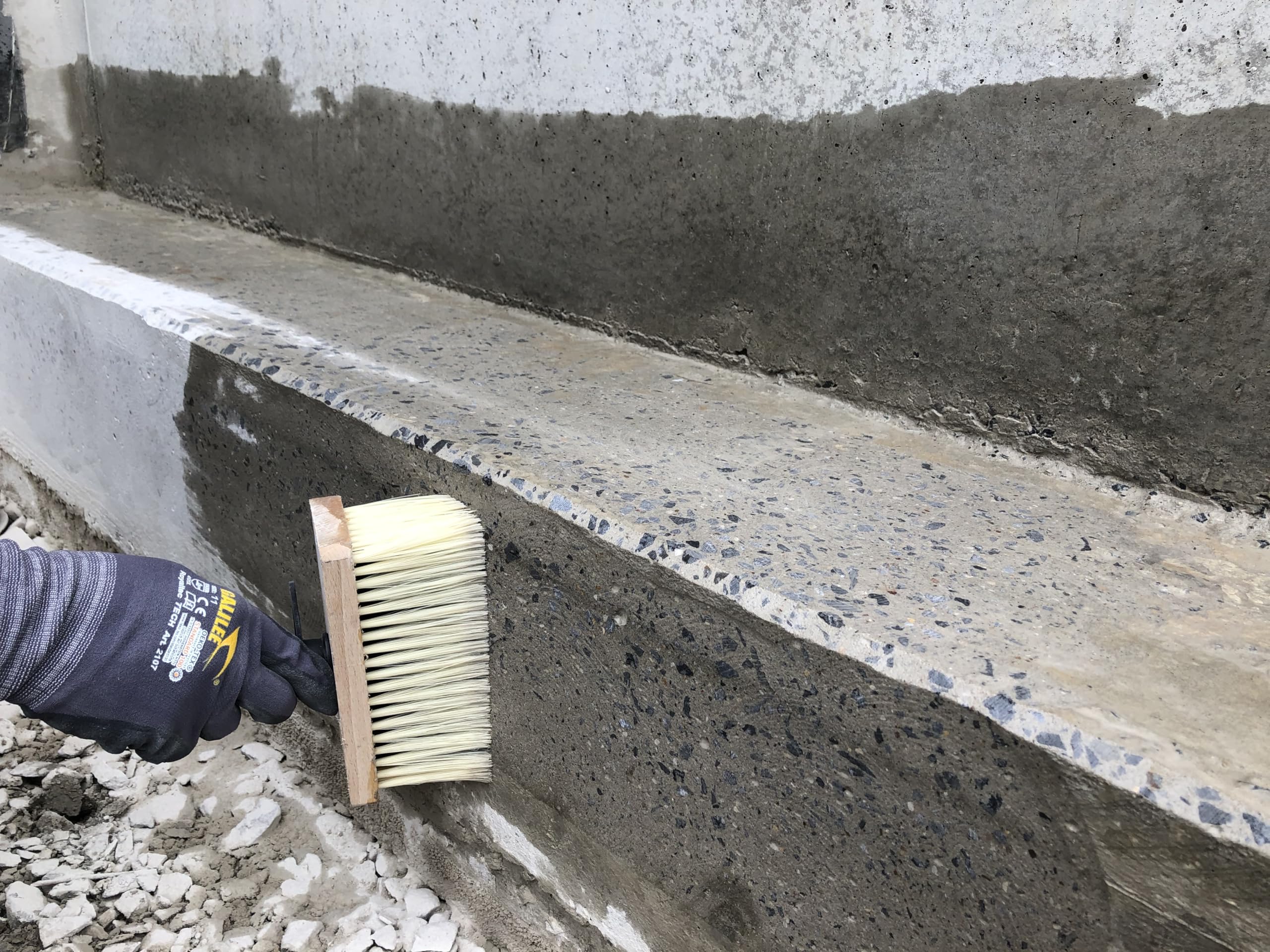 SCHOMBURG AQUAFIN-Primer Sicherheitsgrundierung zur Bauwerksabdichtung, gebrauchsfertig, schnell trocknend, untergrundverfestigend, reduziert kapillare Saugfähigkeit, dampfdiffusionsoffen – 10l