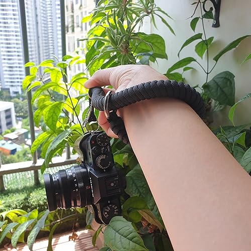 Miniatura 6 de VAYOBOO Paracord Camera Wrist Strap - Paracord High-end Camera Hand Strap Wrist Lanyard for DSLR or Mirrorless Camera (Black)