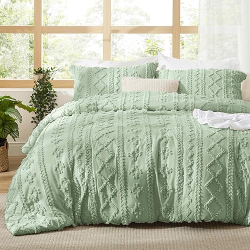 Bedsure Tufted Boho Comforter Set King Size - Sage Green Boho Bed Set, GentleSoft™ 3 Pieces Farmhouse Shabby Chic Embroidery Bedding, Gifts for Woman, Soft Jacquard King Comforter for All Seasons - King - 13 - Sage Green - Elegant