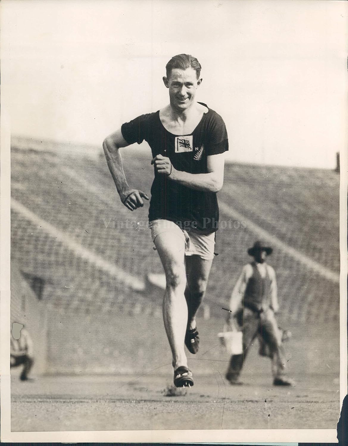 Amazon|1925 ARTHUR Porrittオックスフォード大学FranklinフィールドPA実行Warm Up押しフォト|キッチン