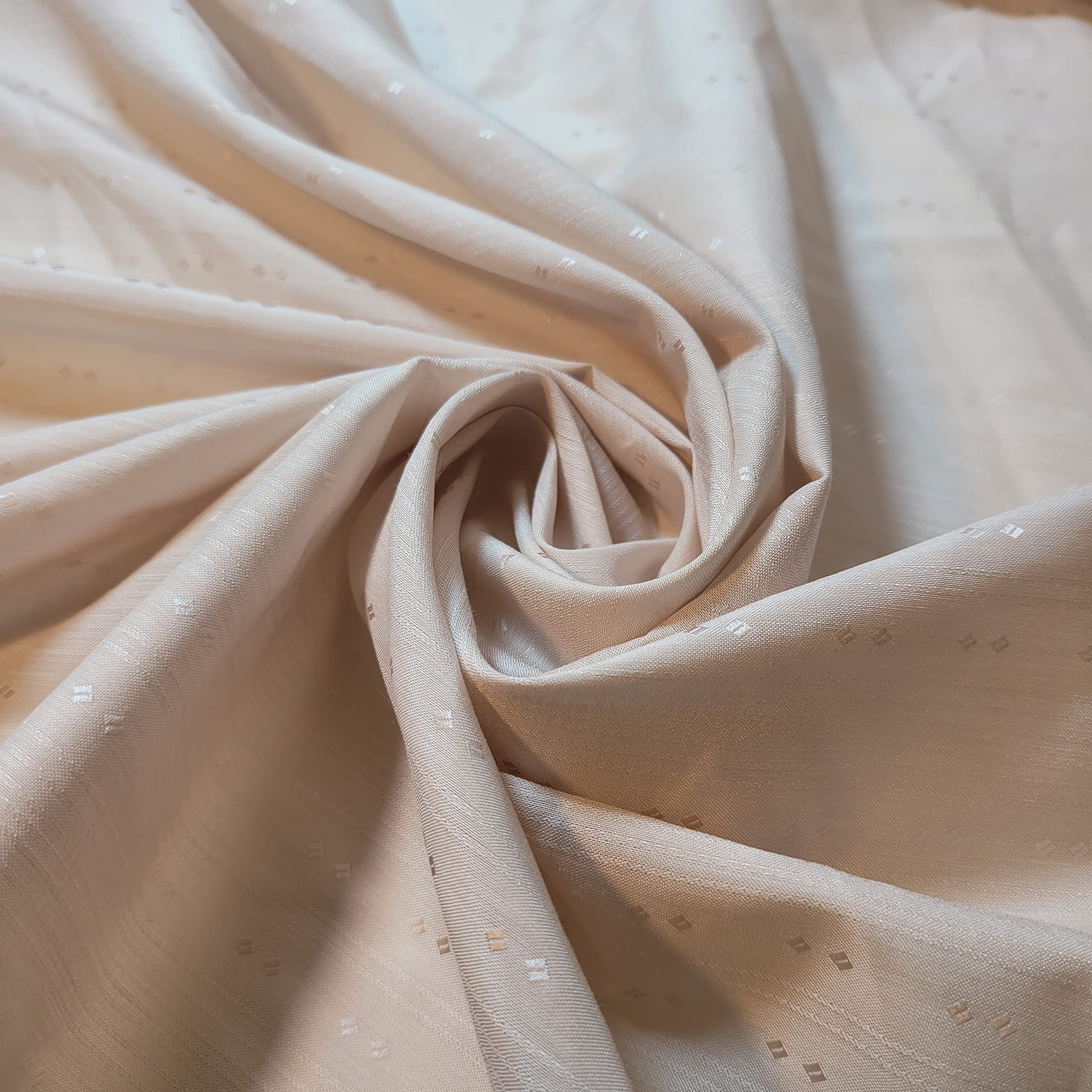 100% Cotton Vintage Novelty Floral Dress Material Craft Quilting Fabric - Perfect for Sewing Projects and Dress Making - Cotton Fabric by The Metre Clearance 44" (Beige Diamond)