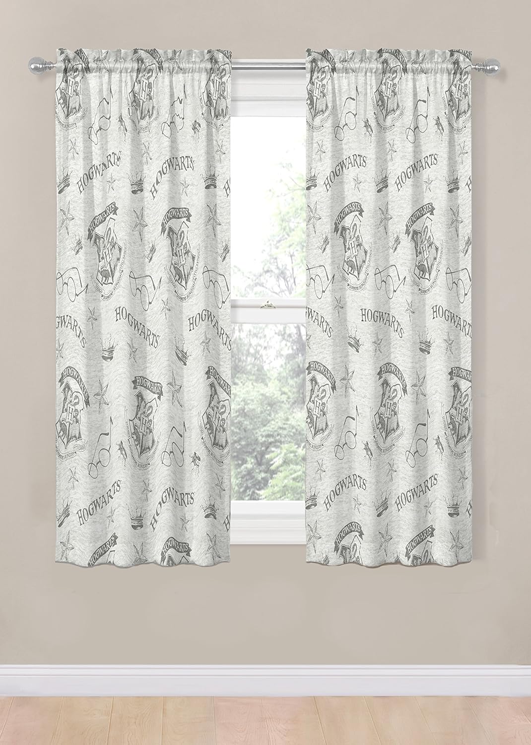 jay franco harry potter spellbound 63" drapes - beautiful room décor & easy set up, bedding features hogwarts logo - curtains include 2 tiebacks, 4 piece set (official harry potter product) grey 42"w x 63"l (pack of 1)