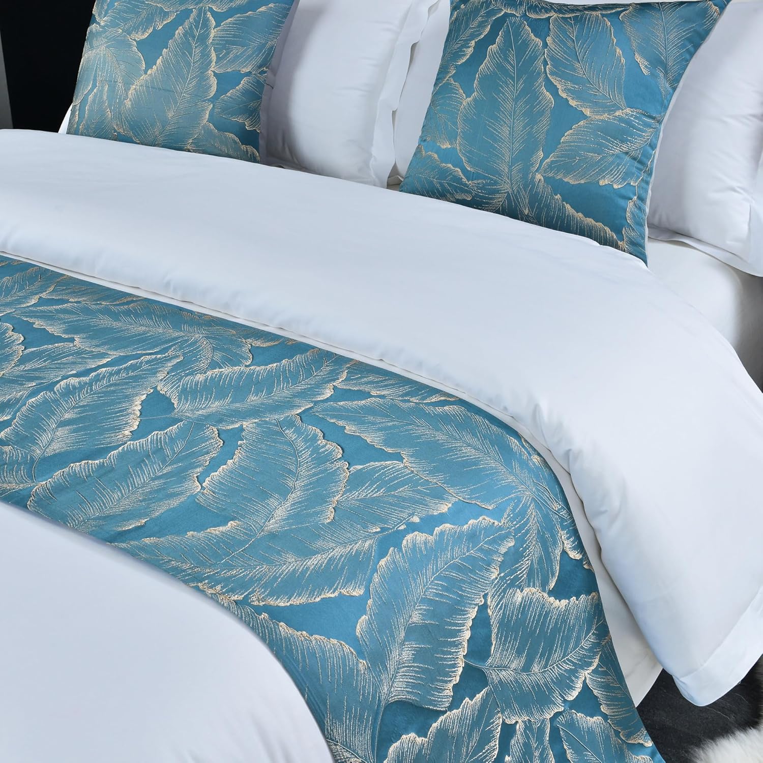 twelves Leaf Pattern Bedrunner, Jacquard Bed Scarf Luxury King Bedding Protector Slipcover Bedroom Guestroom Inn Decor