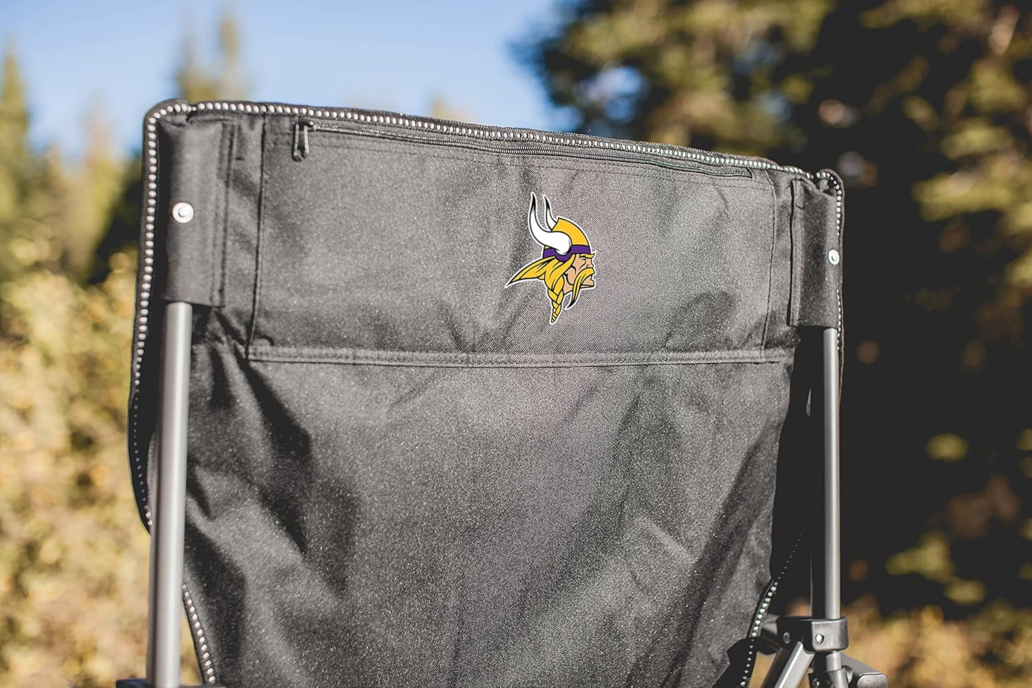Picnic TIME NFL Minnesota Vikings Big Bear XXL Camp Chair with Cooler, Heavy Duty Beach Chair, 500 lb Capacity Camping Chair with Carry Bag, (Black)