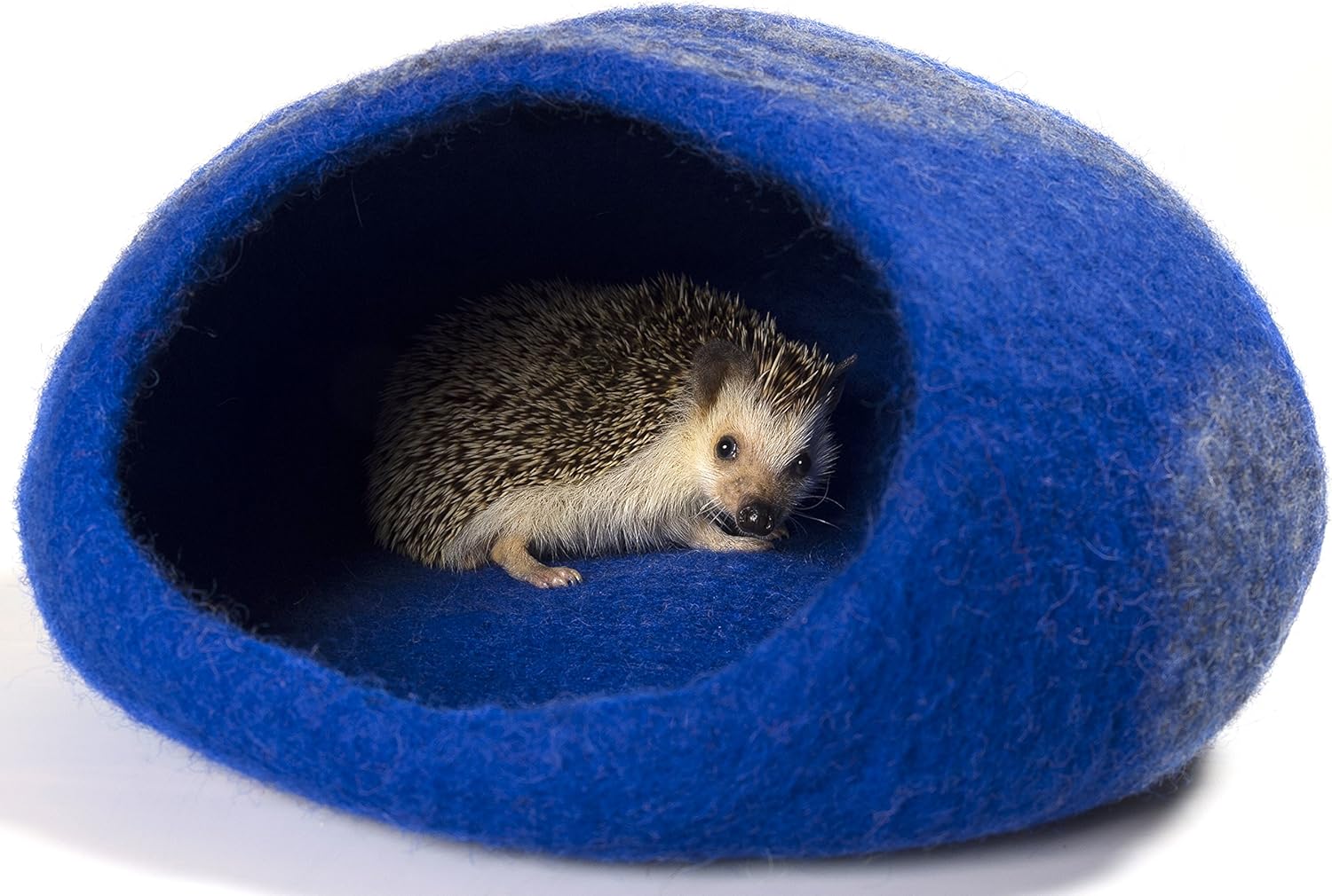 Twin Critters Handcrafted Hedgehog Cave Bed - KubbiHog - for Hedgies (Sonic Blue)