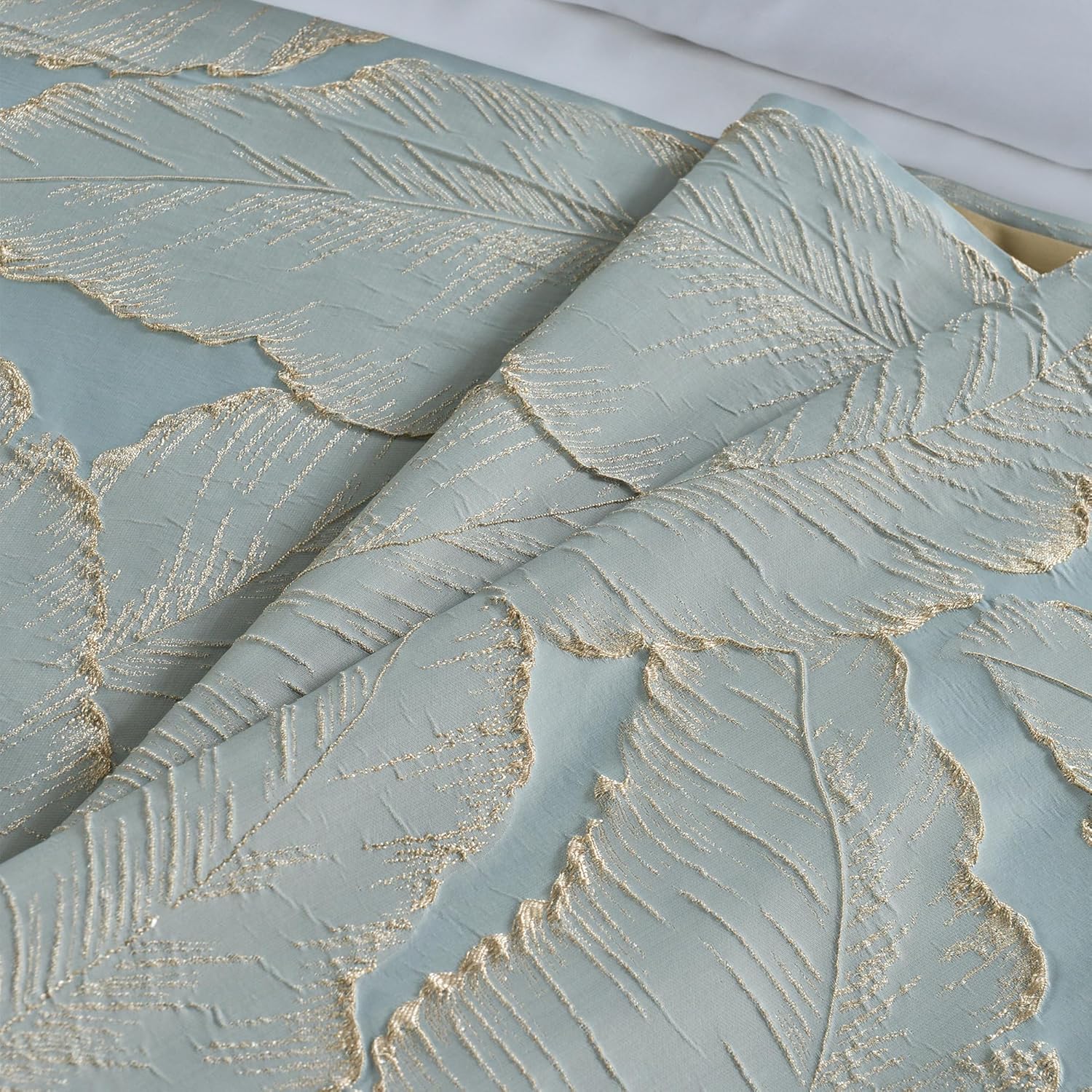 twelves Leaf Pattern Bedrunner, Jacquard Bed Scarf Luxury King Bedding Protector Slipcover Bedroom Guestroom Inn Decor