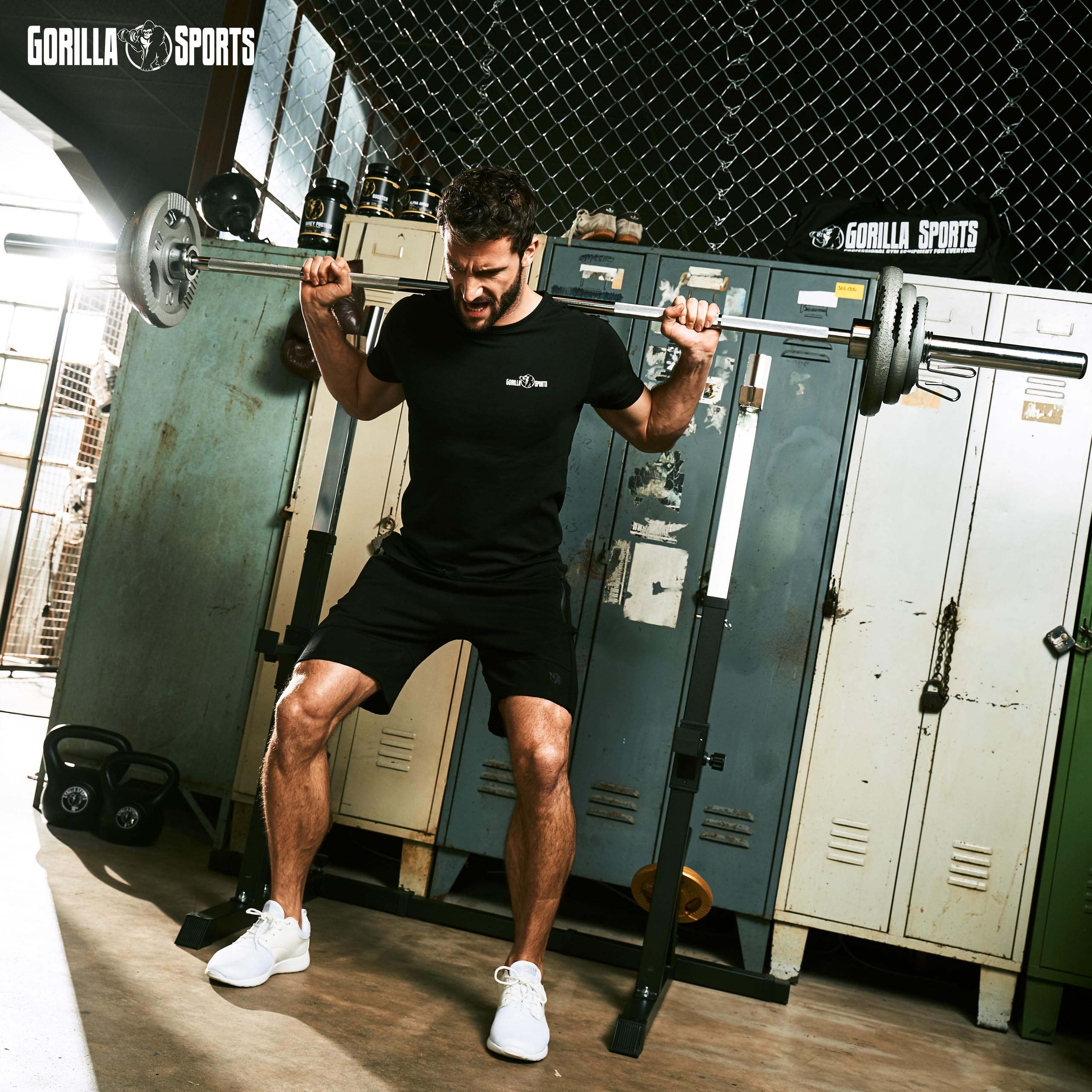 GORILLA SPORTS® Squat Rack höhen- und breitenverstellbar, bis 250 kg, Stahl | Mit Dip-Station und Hantelscheibenhaltern, kombinierbar mit Hantelbänken; Langhantelständer, Hantelablage, Kniebeugenständer