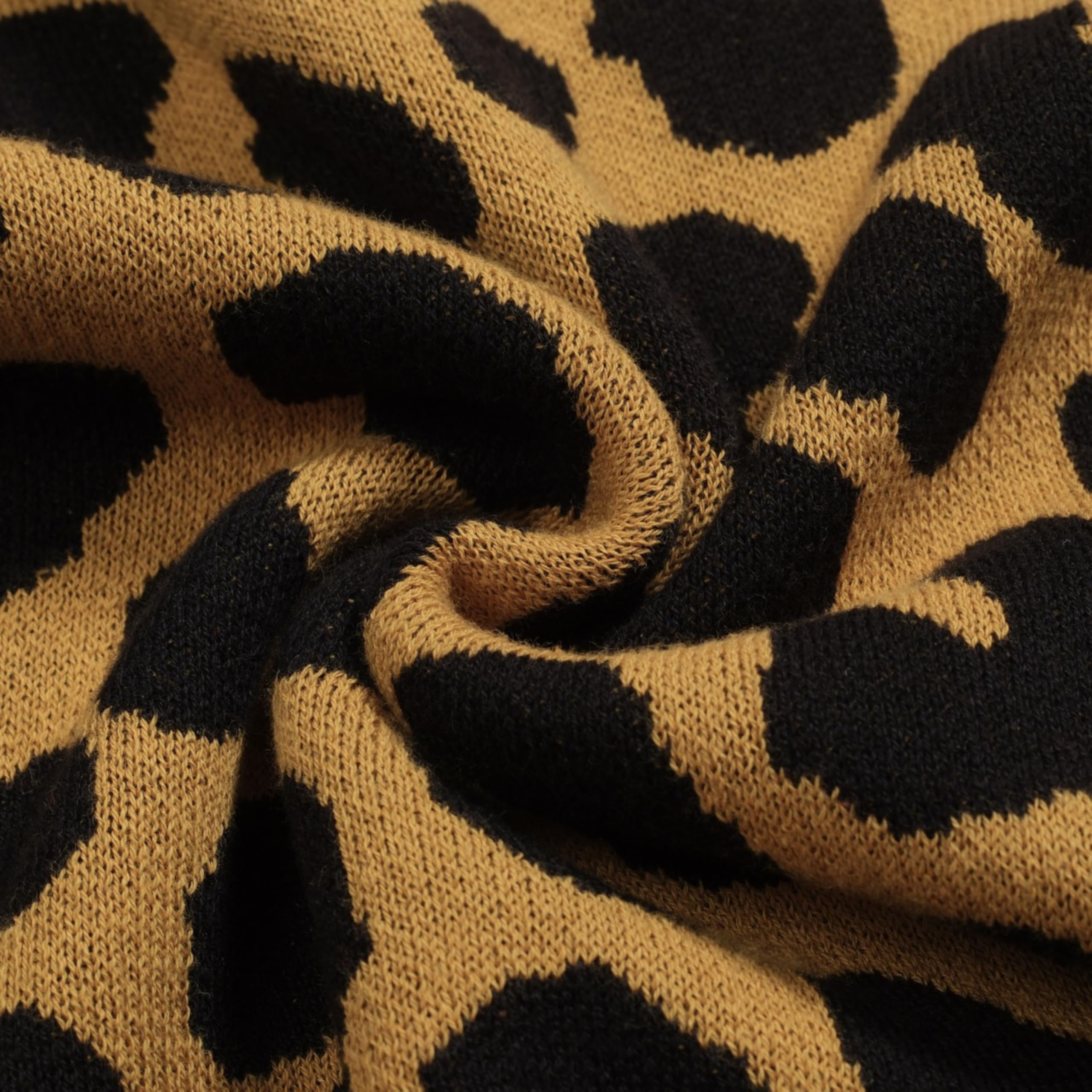 OXKNIT Camiseta de manga corta para mujer, estilo retro, marrón, cuello de pico, camiseta de punto de algodón con leopardo jacquard