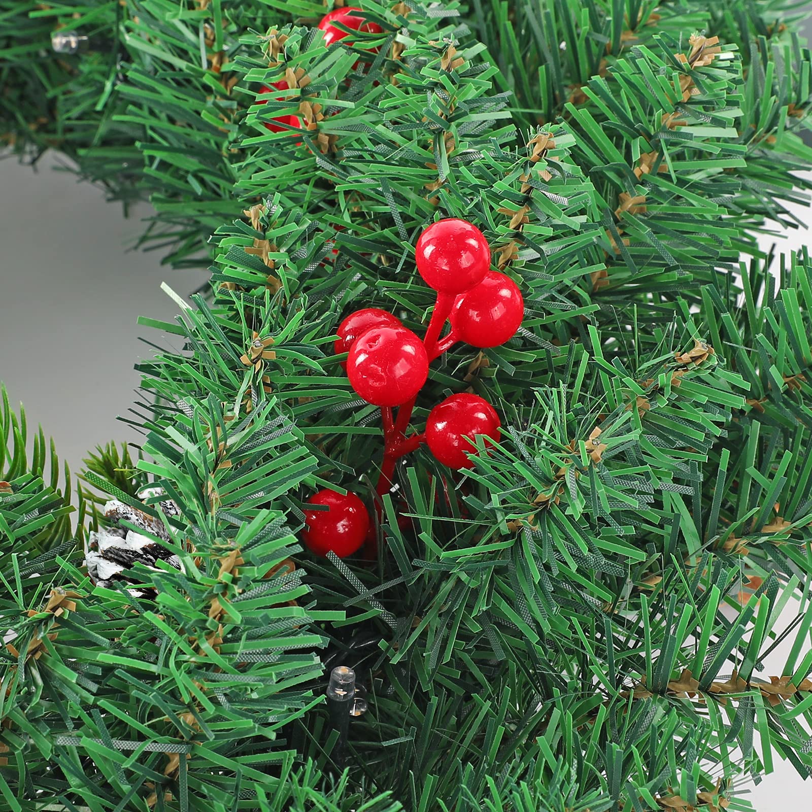 FIVMEN Weihnachtsgirlande mit Beleuchtung 500 cm Tannengirlande Weihnachtskranz Türkranz Weihnachten Stecker Stromversorgung mit Tannenzapfen Rote Beere Weihnachtsdeko Aussen