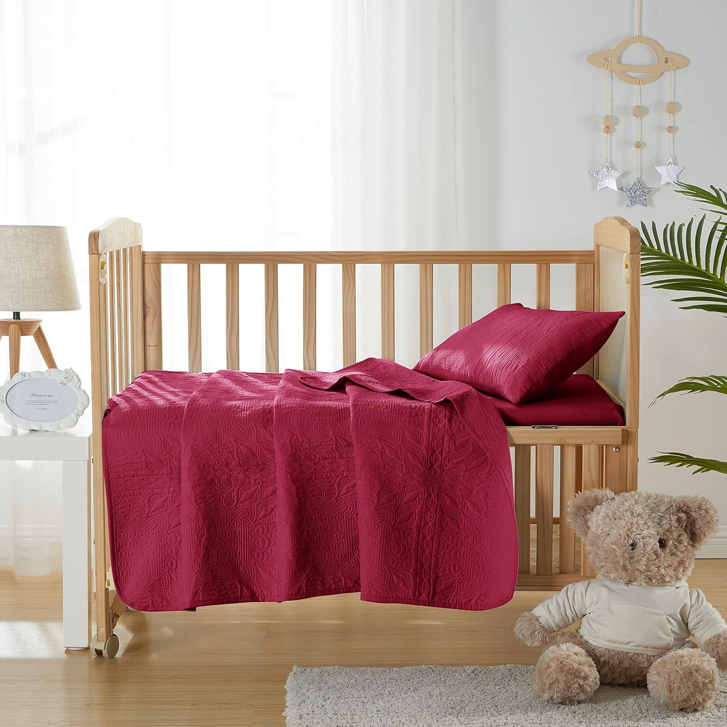 Clara Clark Toddler Bedding Set - All Season Toddler Quilts - 3 Piece Bedspread Coverlet Set - Ultra Soft and Breathable Kids Bedding - Grid Weave - Raspberry