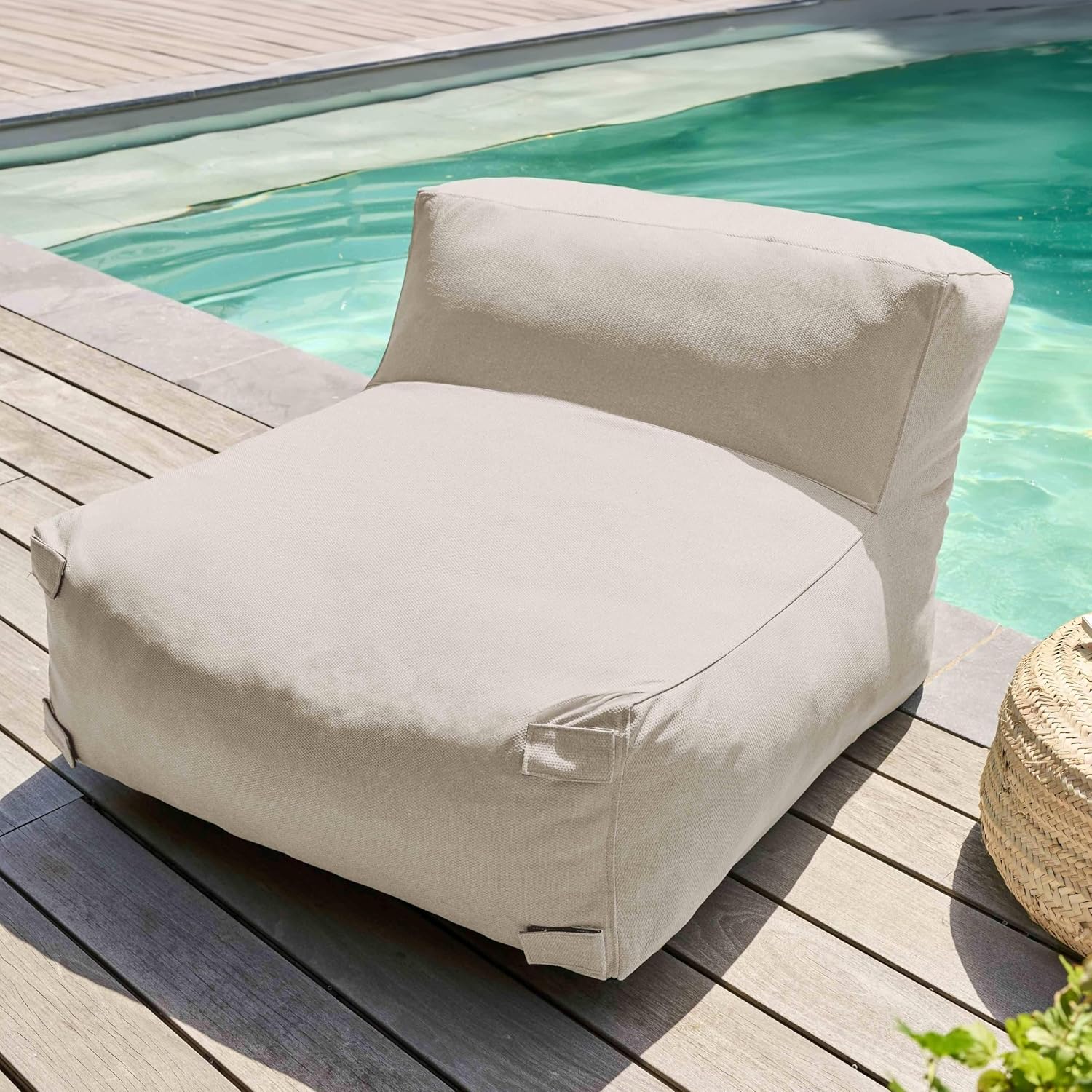 Single Oviala Mixi armless chair module